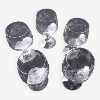 6 engraved crystal wine glasses