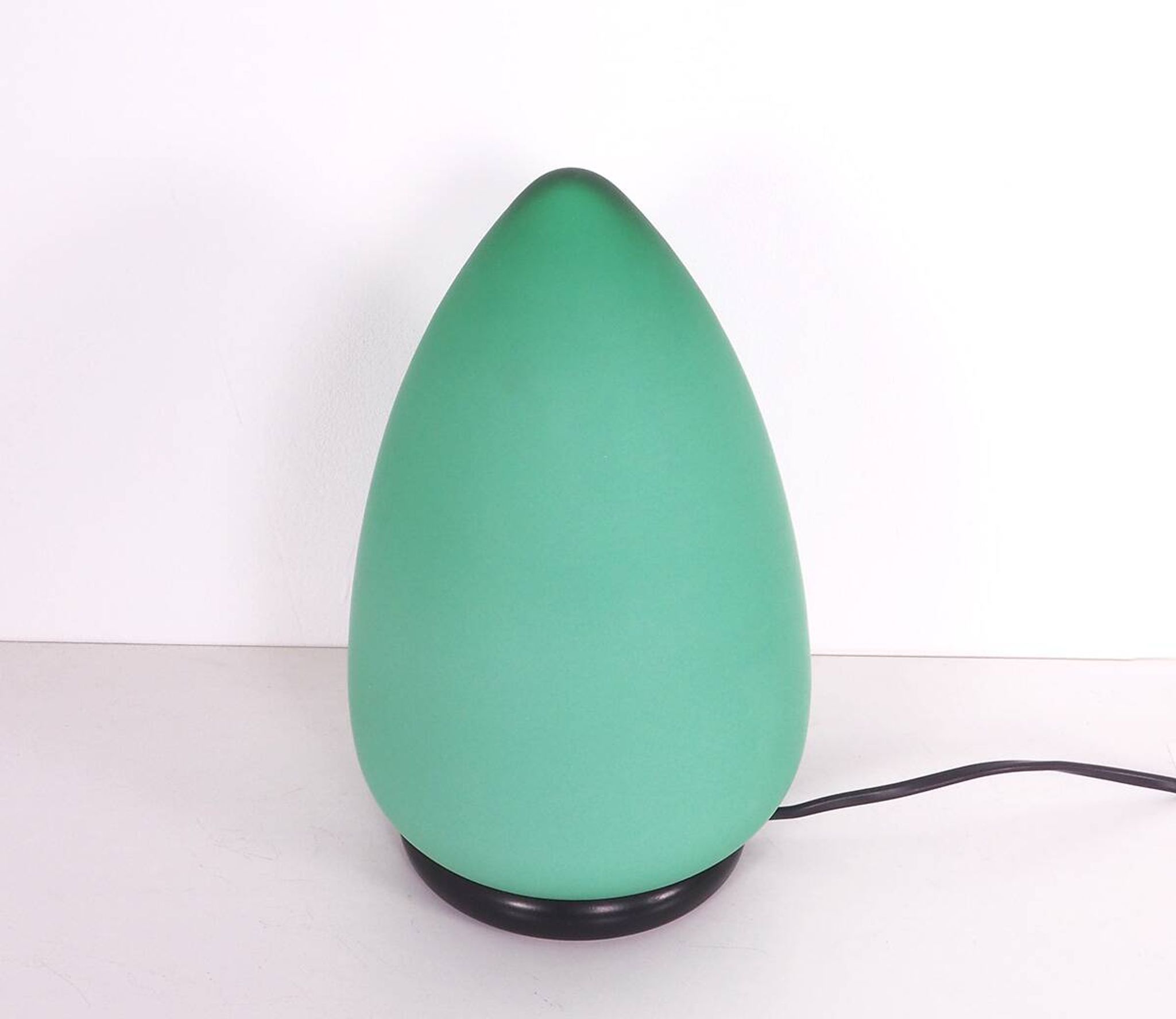 Lampe de table en forme d'oeuf en verre de Murano vert