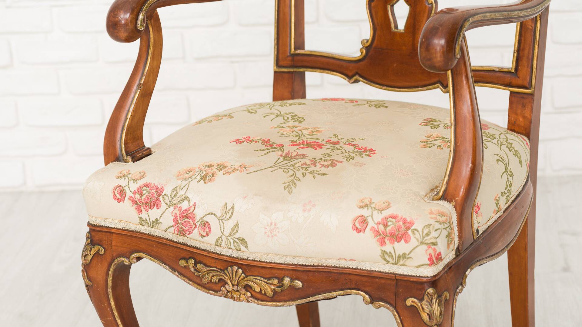 Chippendale armchair by Muebles Manonellas