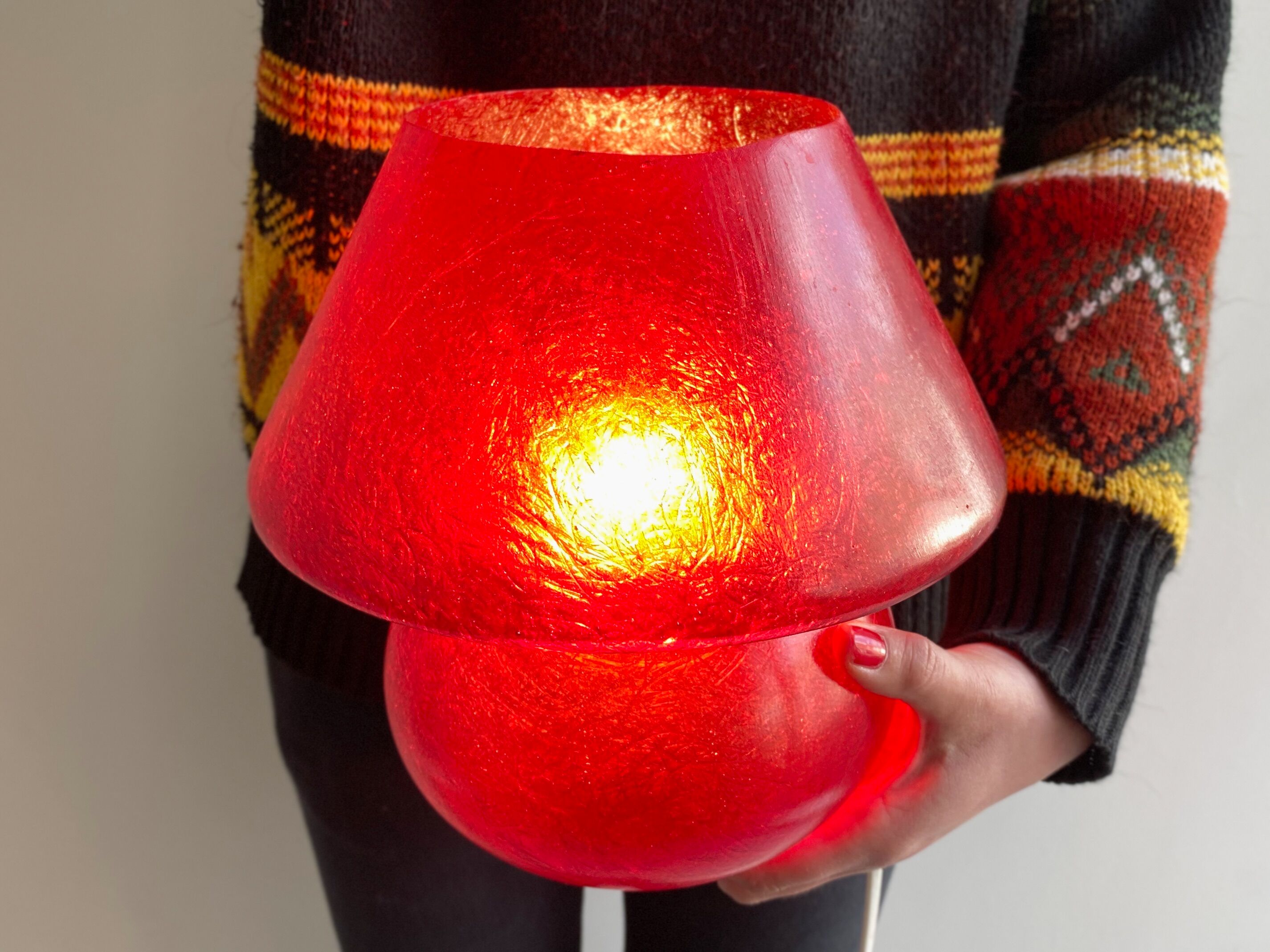 Large vintage fiberglass mushroom table lamp