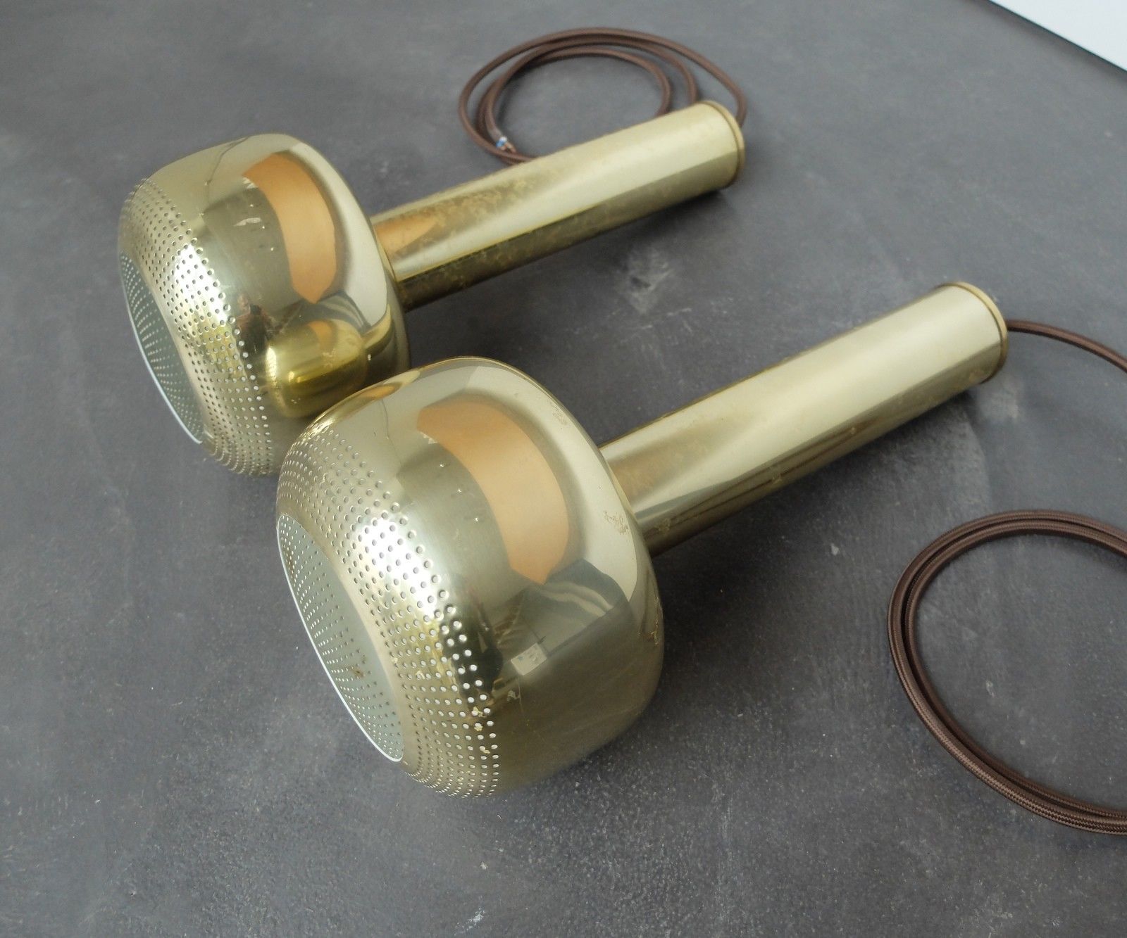 Pair of suspensions "Guldpendel" vintage brass by Vilhelm Lauritzen for Louis Poulsen