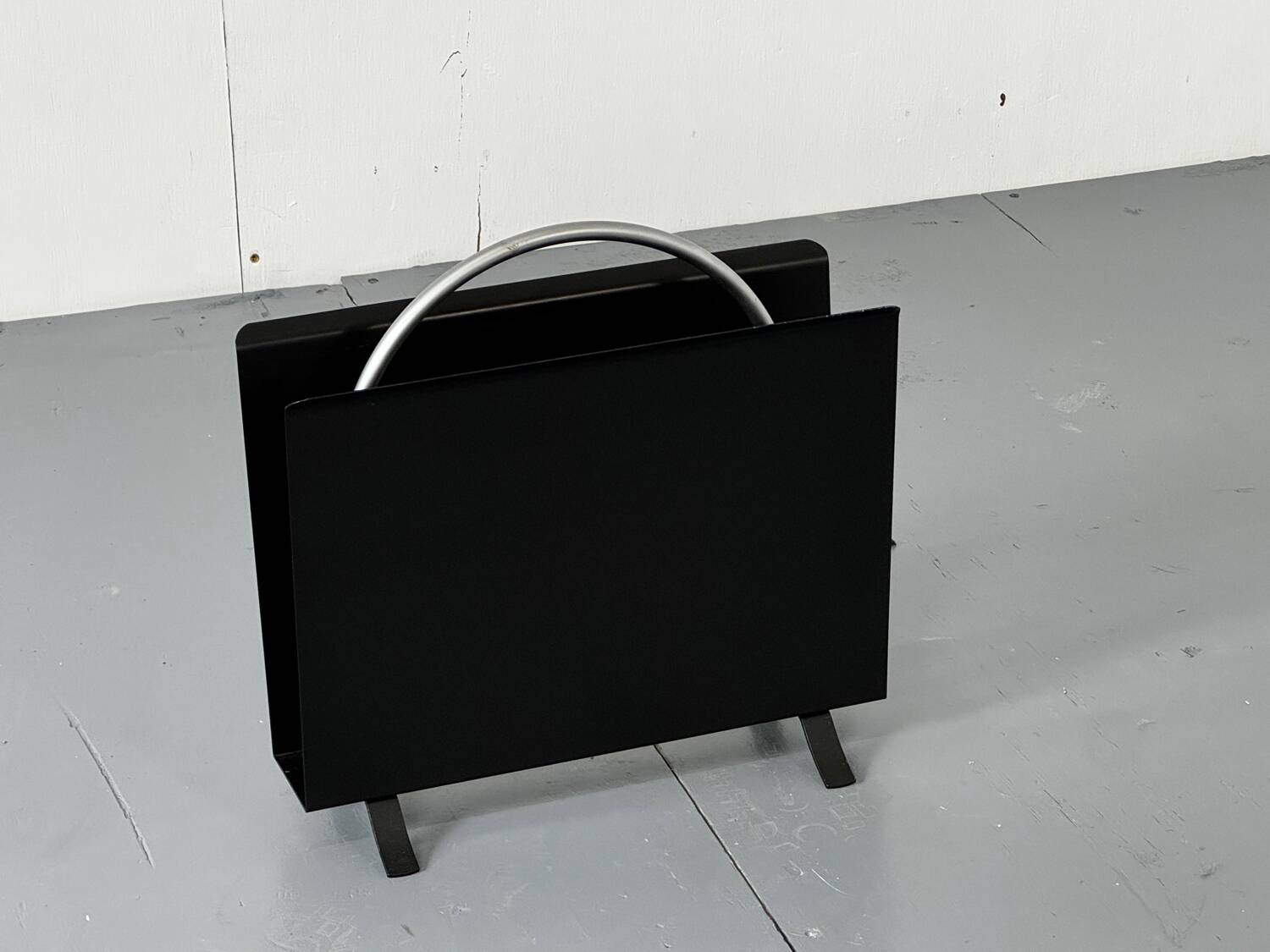 Porte-revues de style Bauhaus par Gispen, années 1930