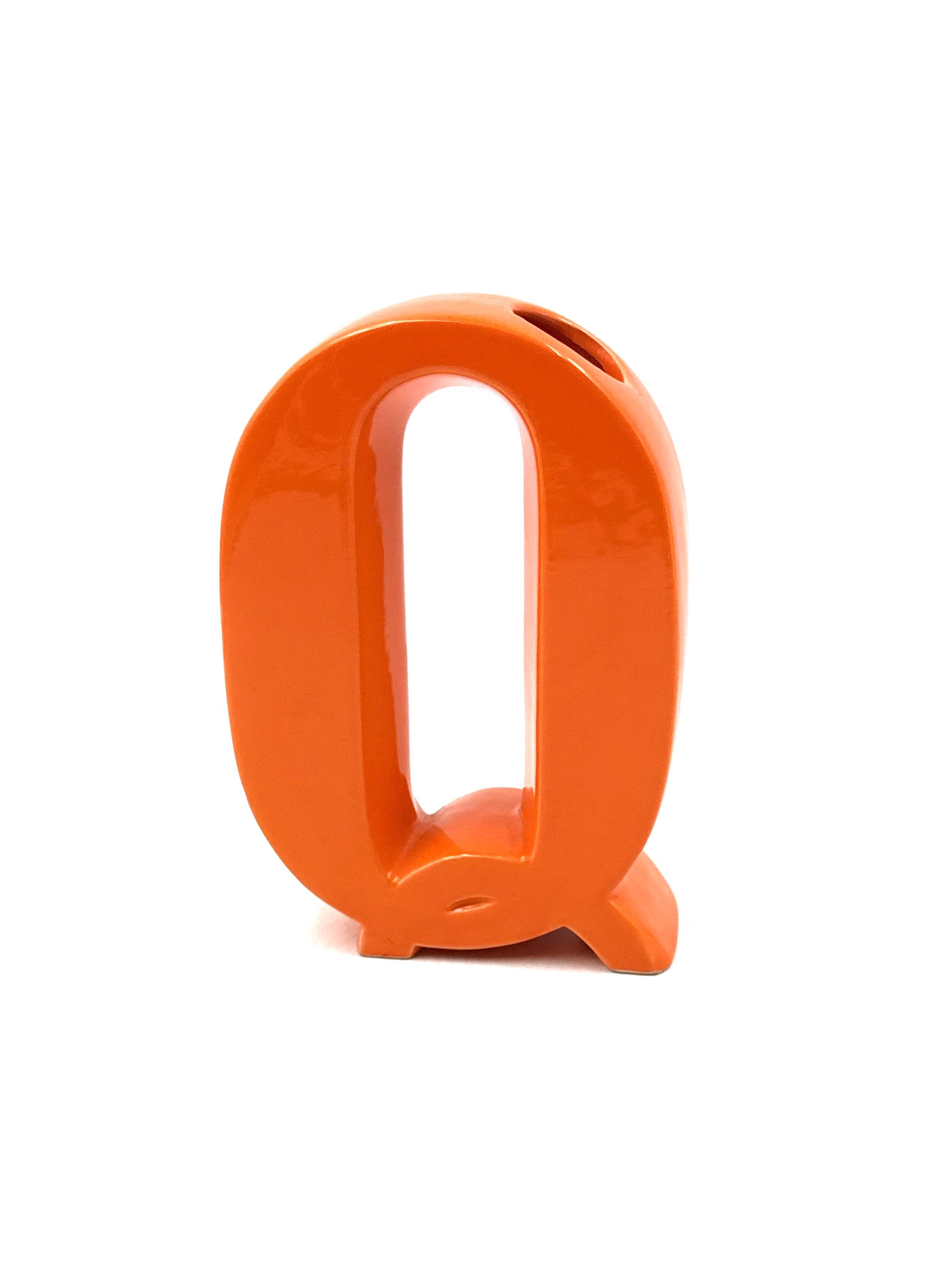 Space age orange Q letter shaped ceramic vase, Marcel Radureau France 1970