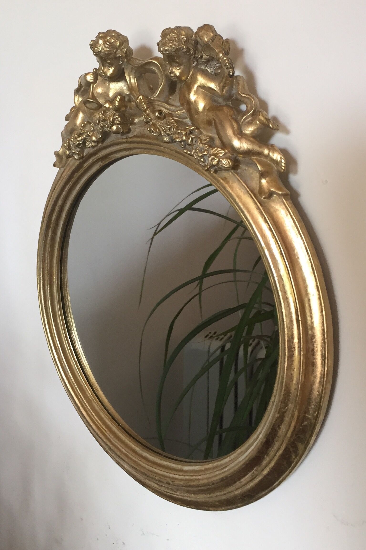 Round mirror 29 x 24.5cm