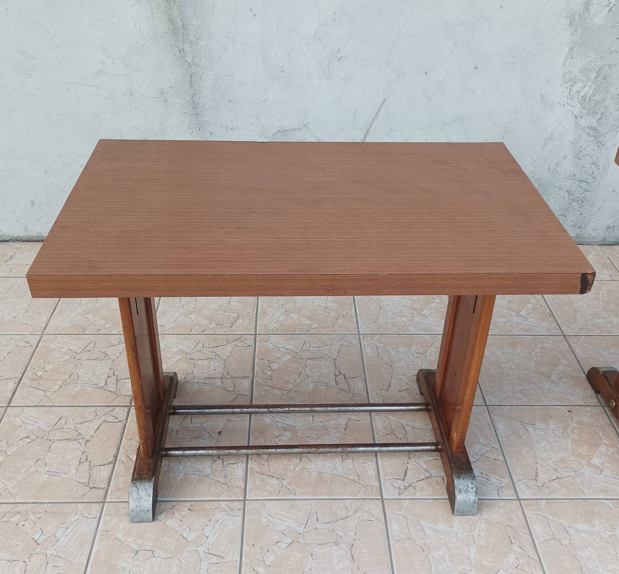 Paire de tables bistrot