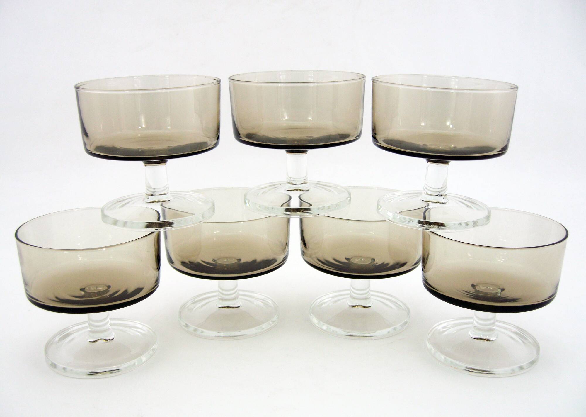 7 champagne glasses in smoked brown glass - Cavalier Sweden Luminarc Arcoroc France - vintage 70s