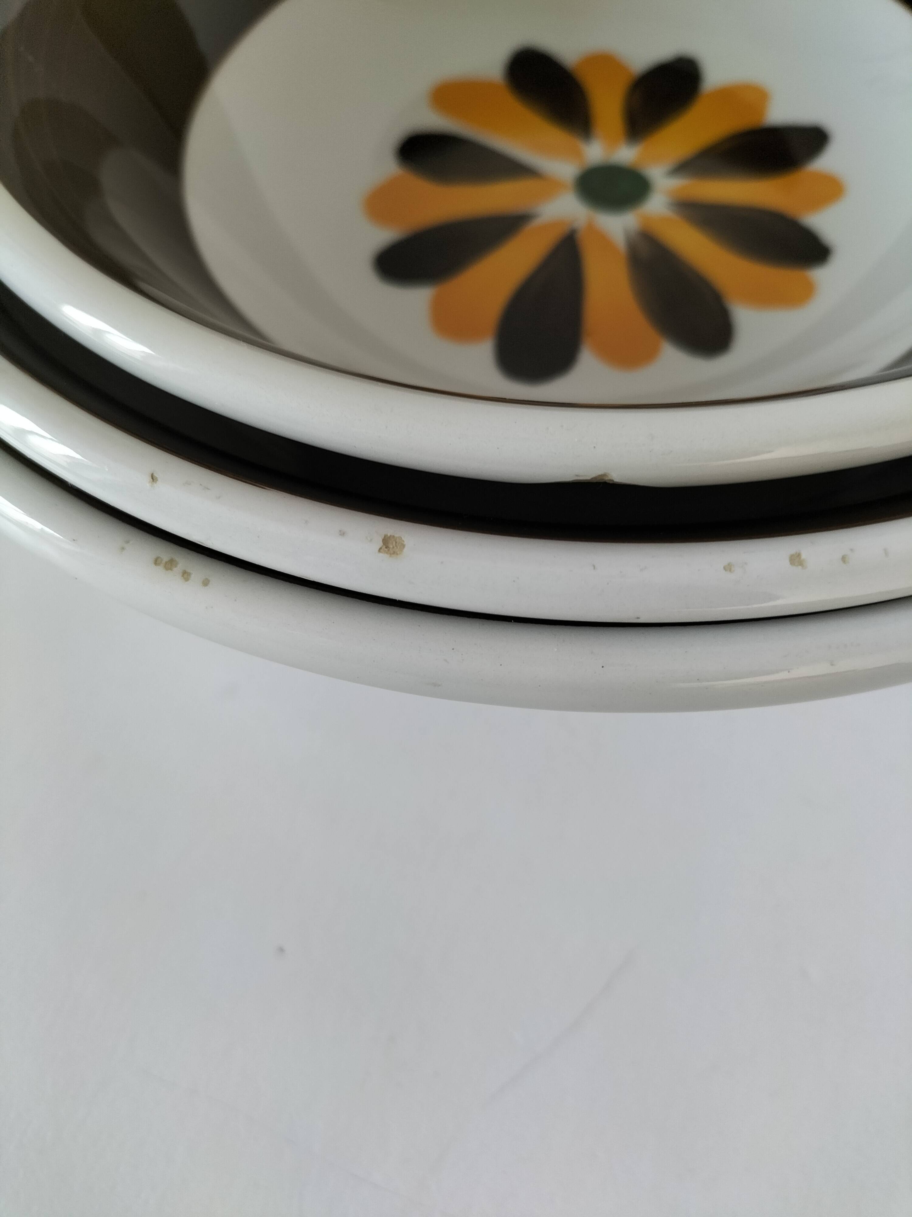 Trio of Italian 1970s deep plates, ochre brown floral decoration