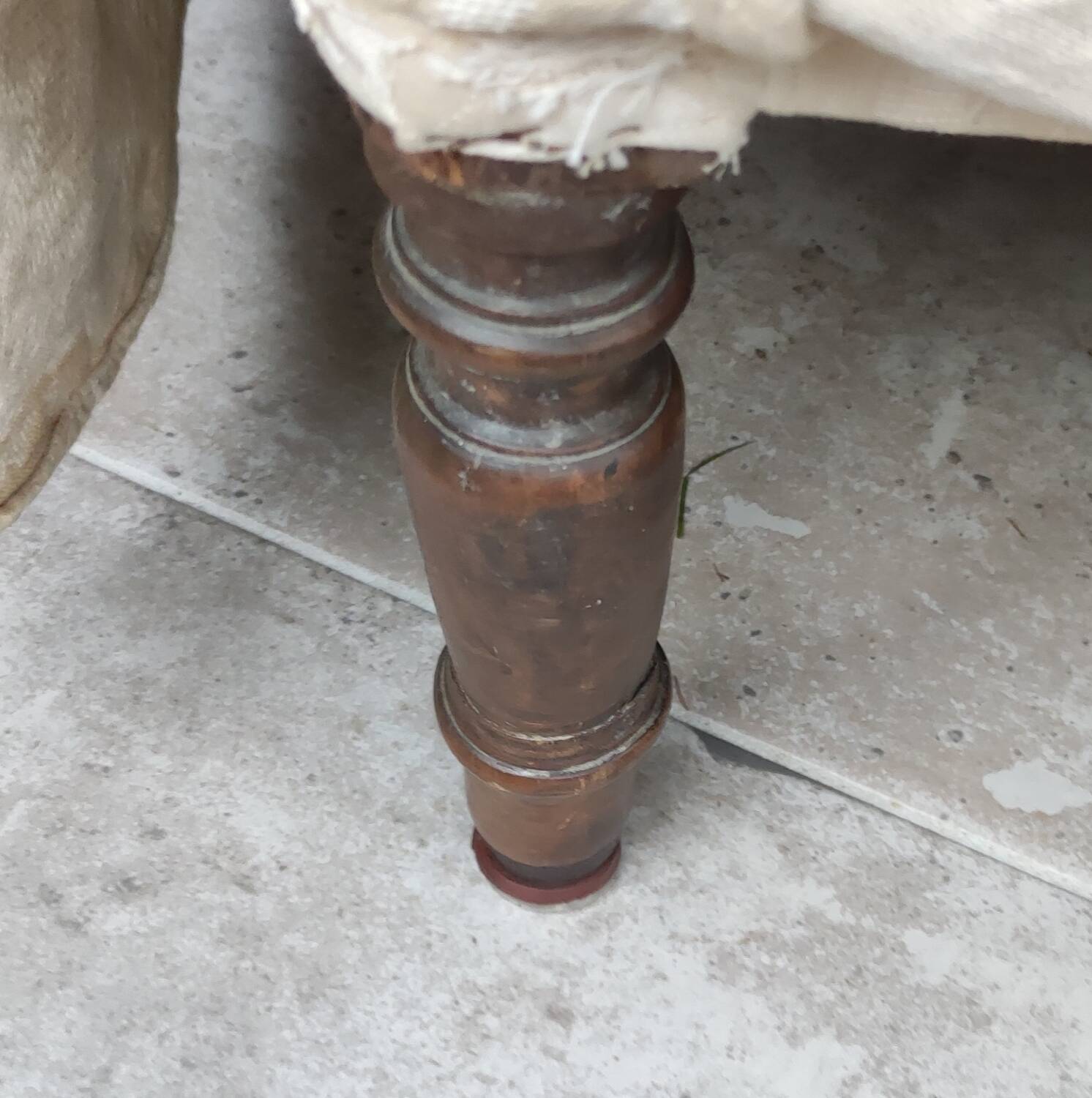 Old shepherdess toad armchair