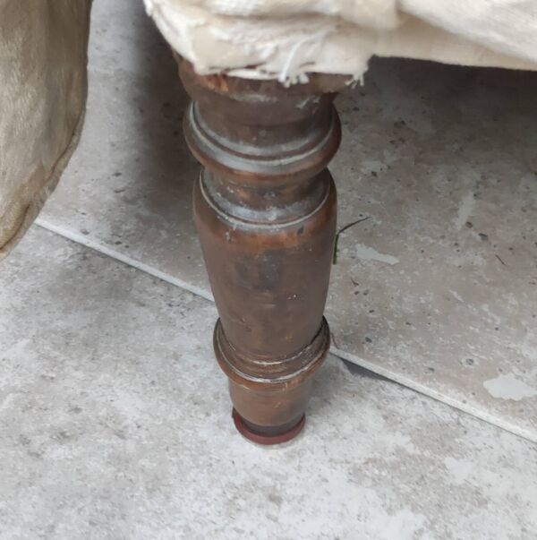 Ancien fauteuil crapaud bergère