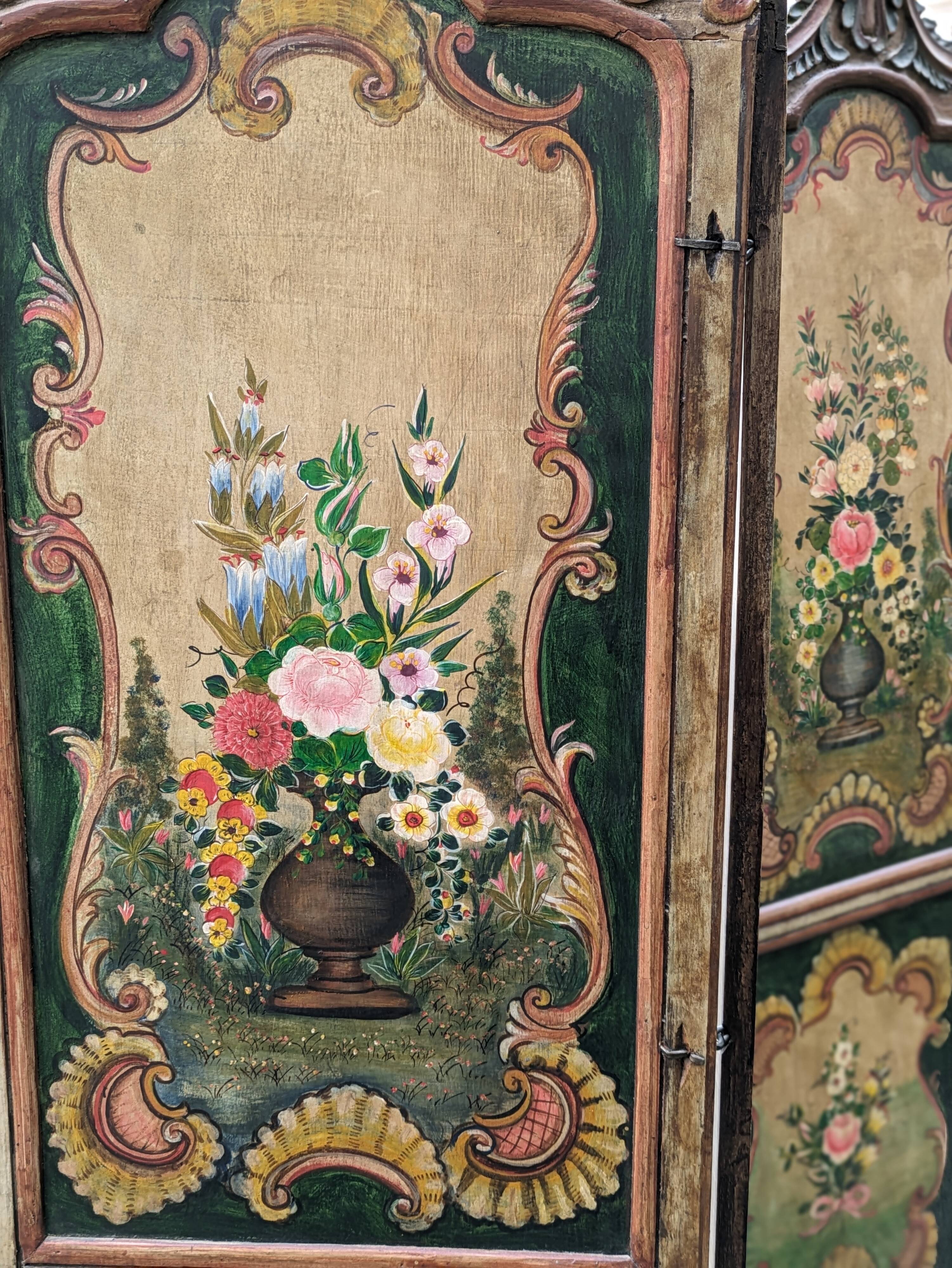 3-panel screen in painted wood