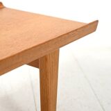 Oak bench model “Novett”
