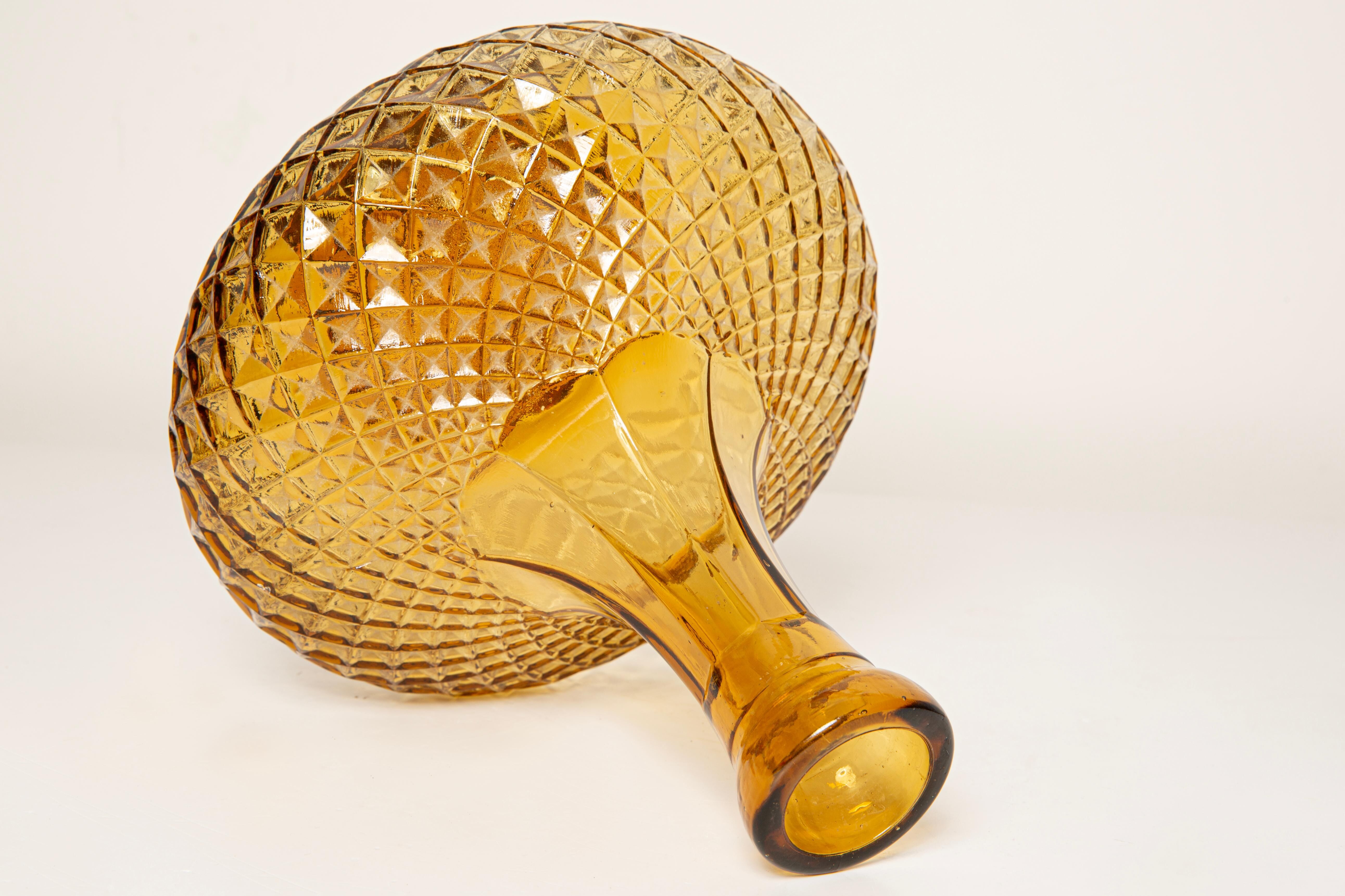Mid-century yellow glass bottle with stopper, Italy, 1960s