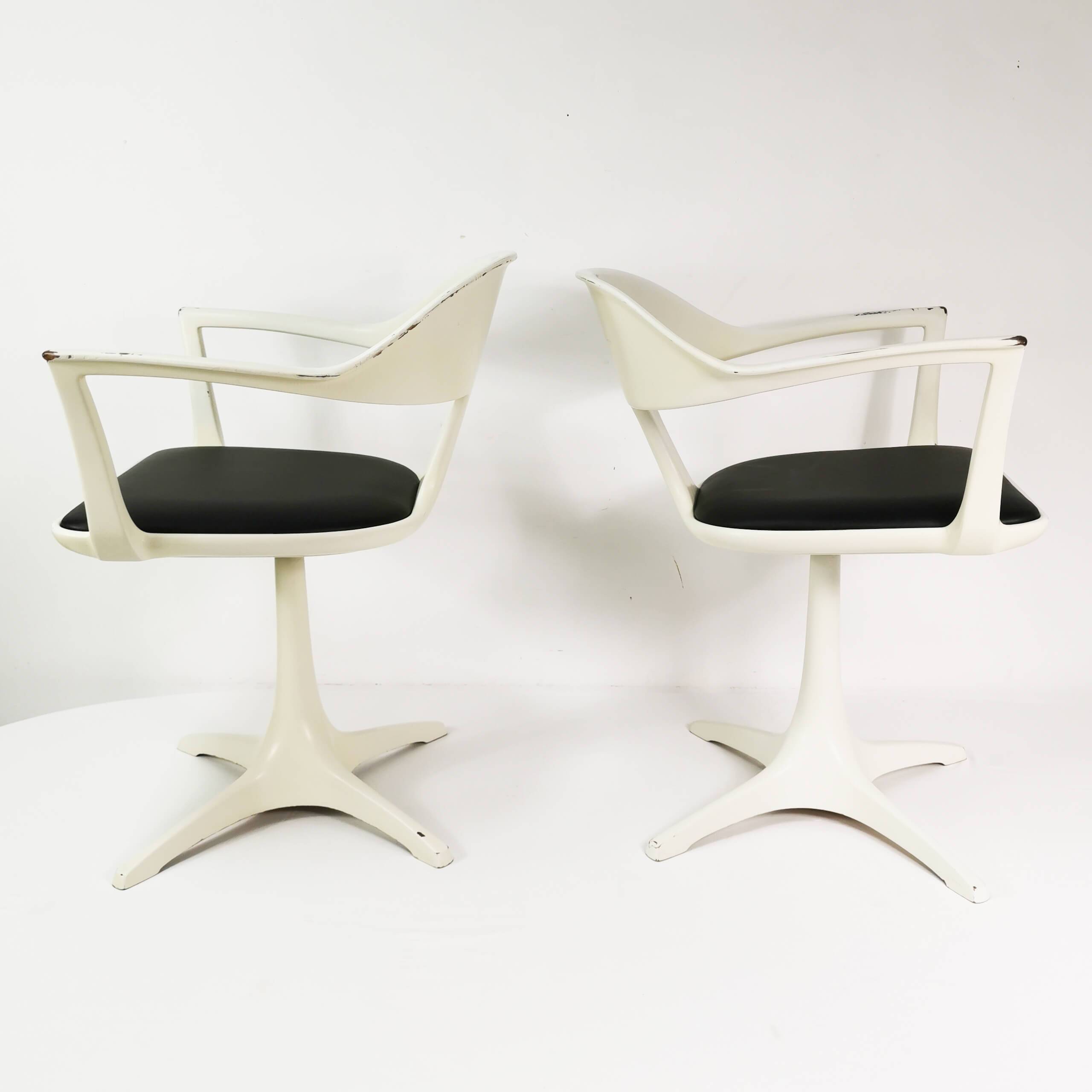 A pair of Space age chairs, Interlubke, designed by Konrad Schafer, Germany, 1960s.