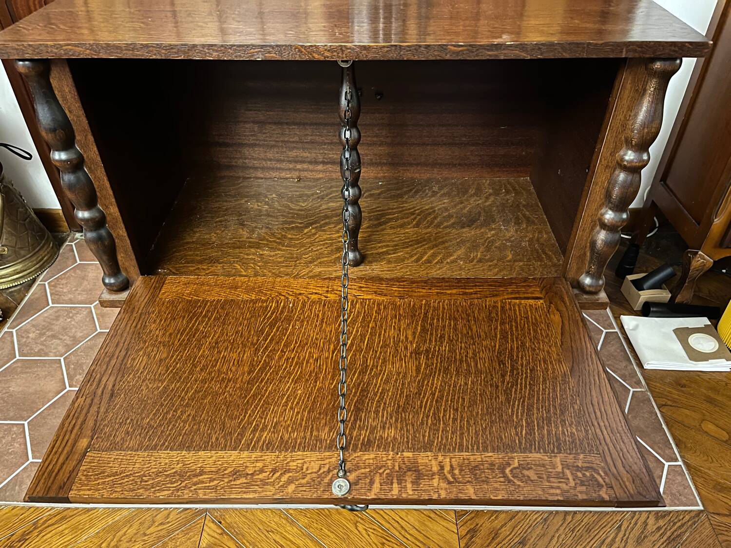 Vintage oak bar