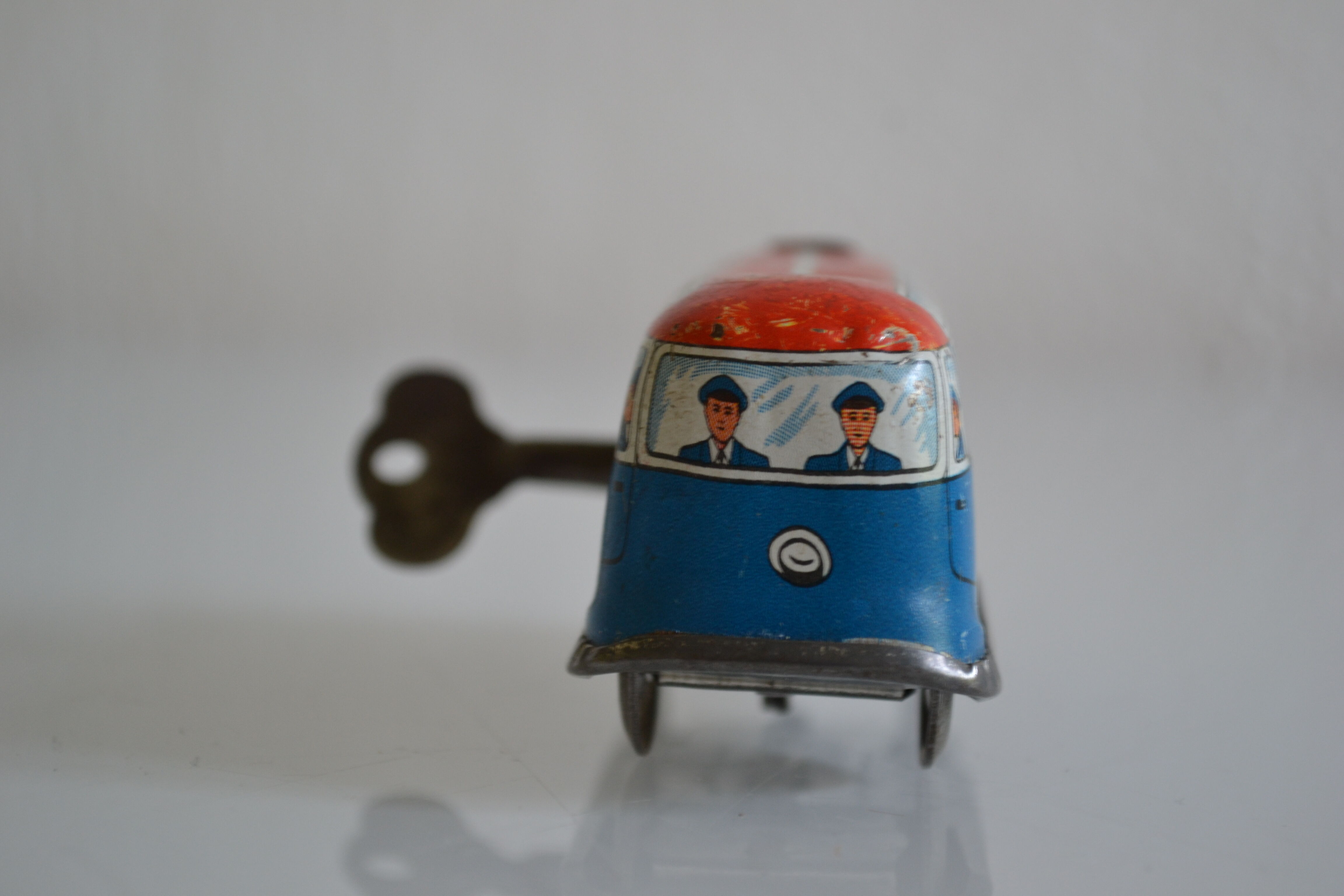 1950 vintage mechanical bus
