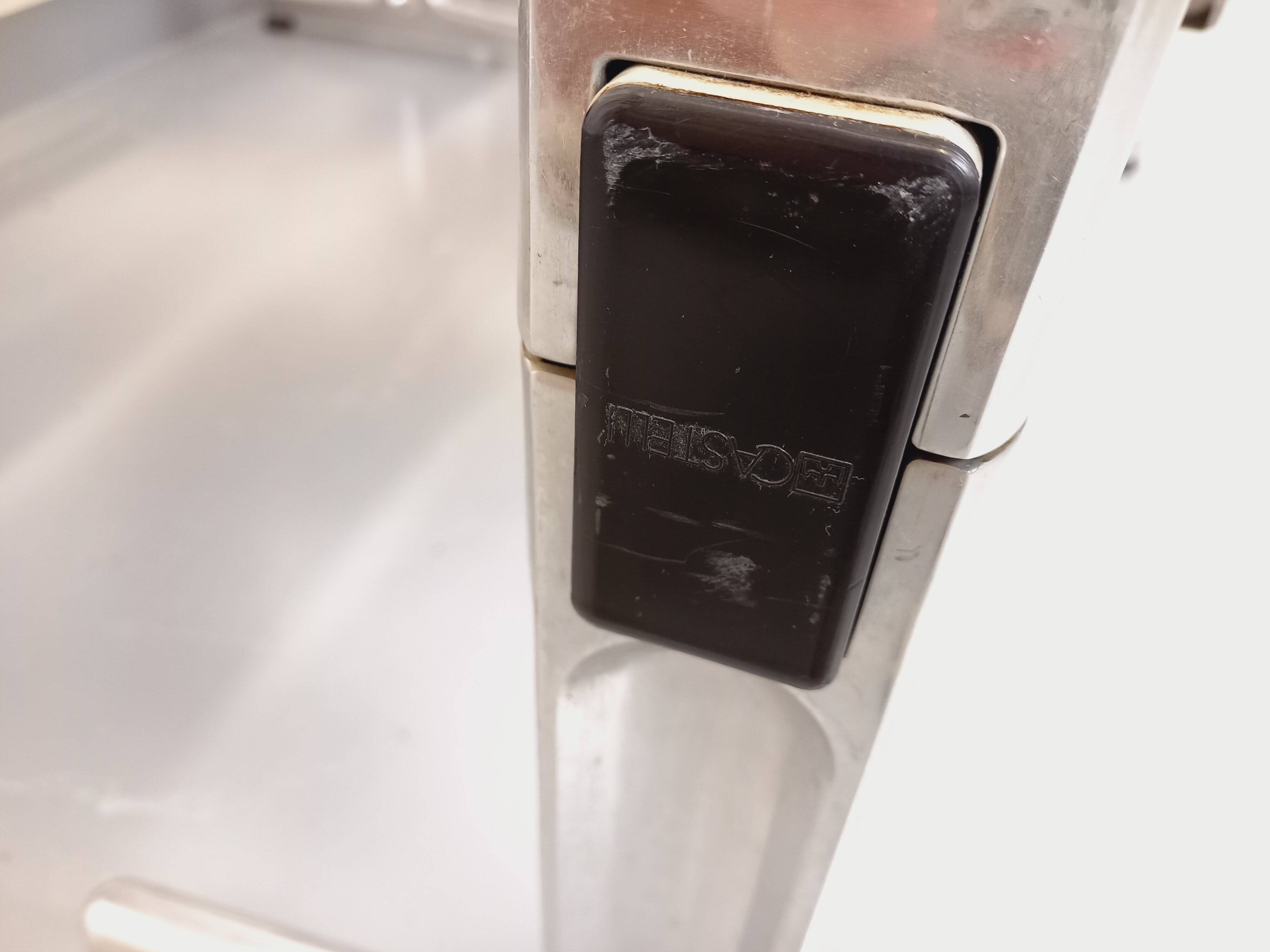 Suite of 4 vintage Giancarlo Piretti benches for Castelli in wood and aluminum