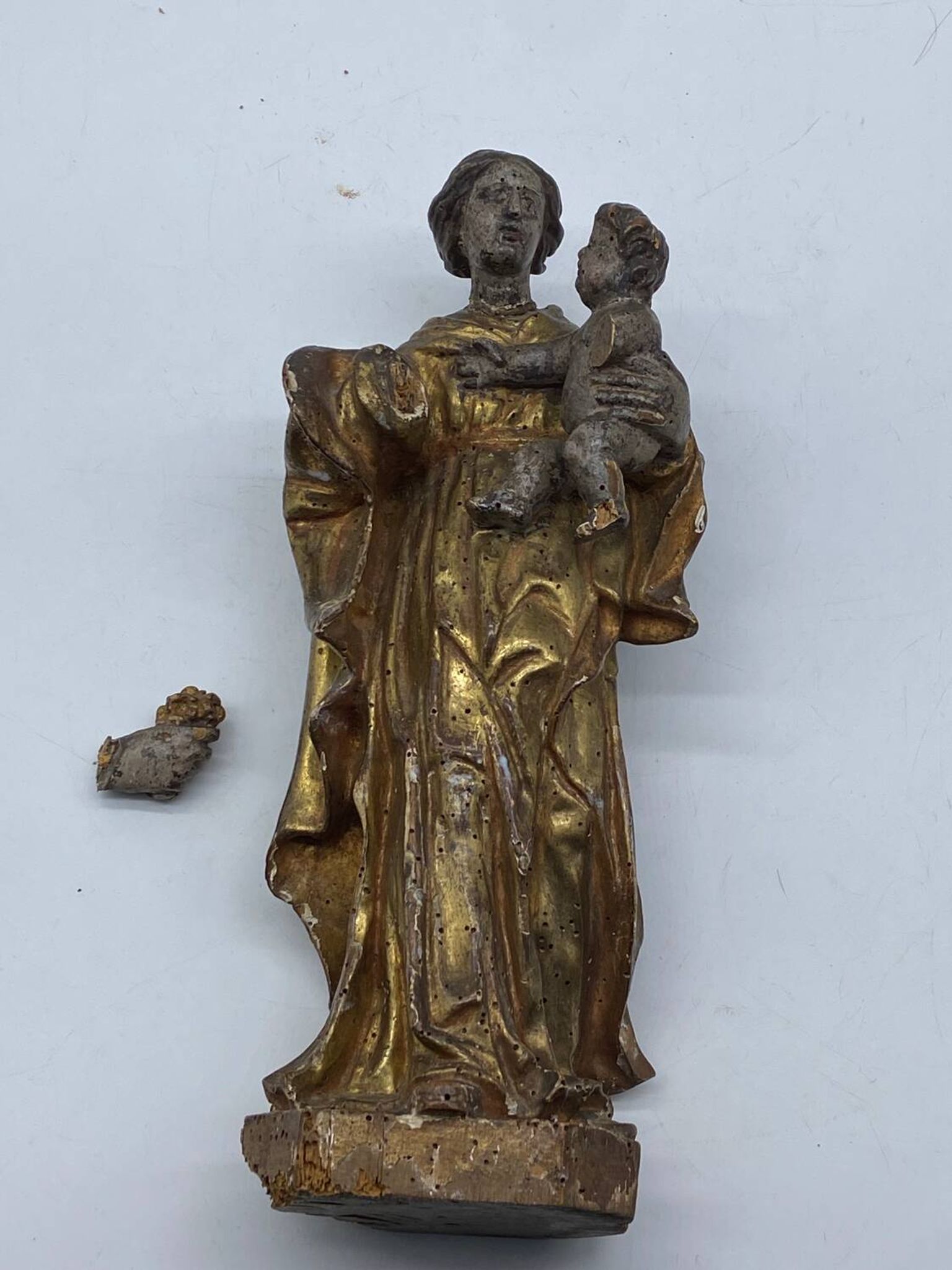 Antique wooden sculpture, Virgin and Child, 17th century