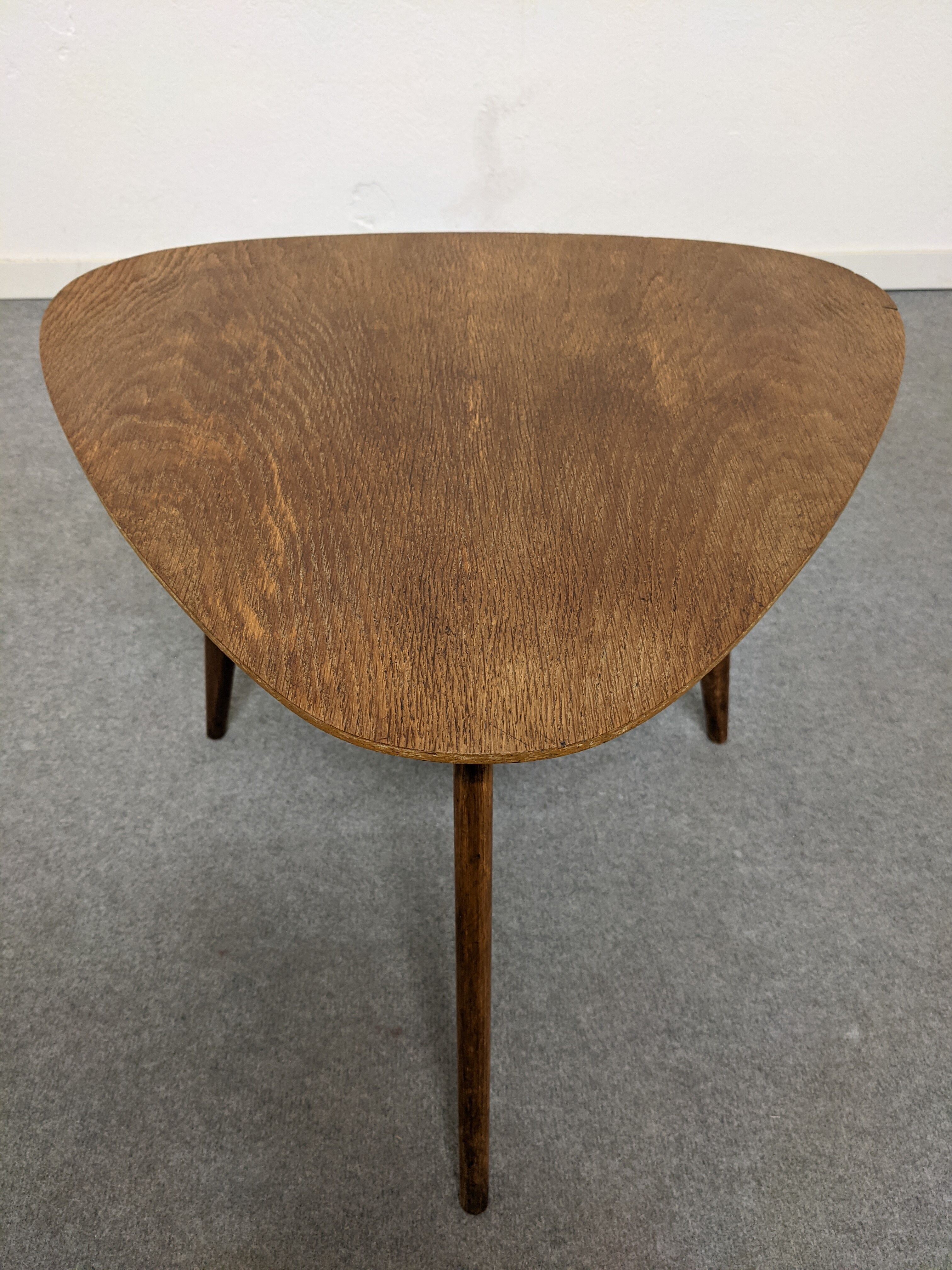 Side table tripod of the 50s/60s