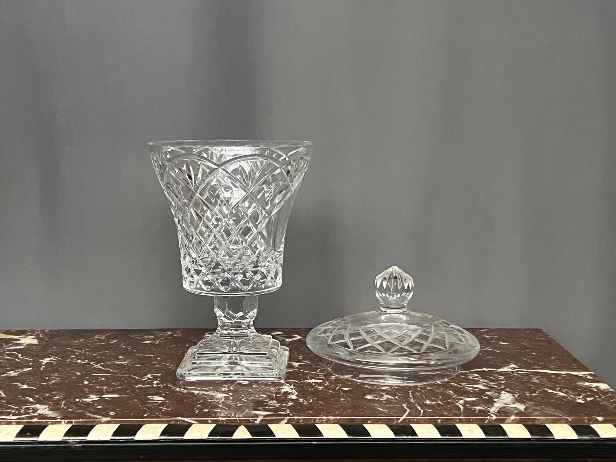 Solid crystal candy box. 24% lead.