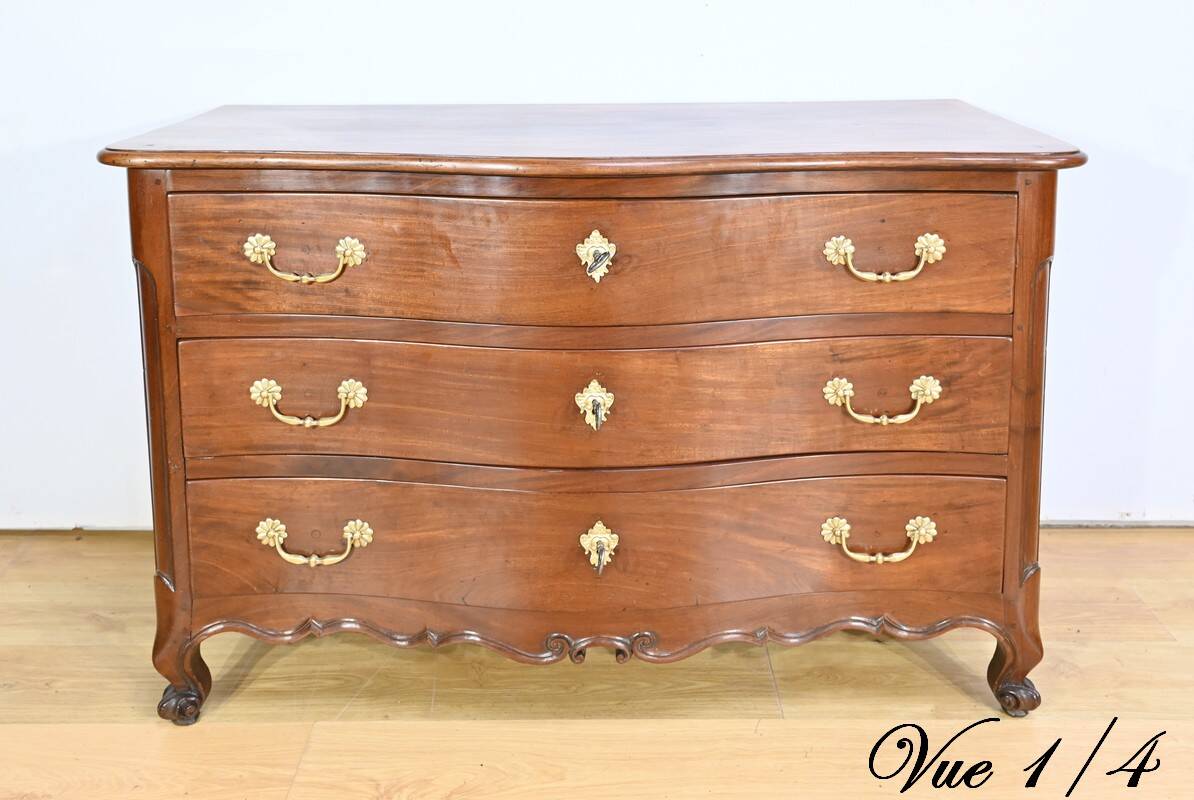 Nantes Commode from Port in Cuban Mahogany – 2nd part of the 18th century