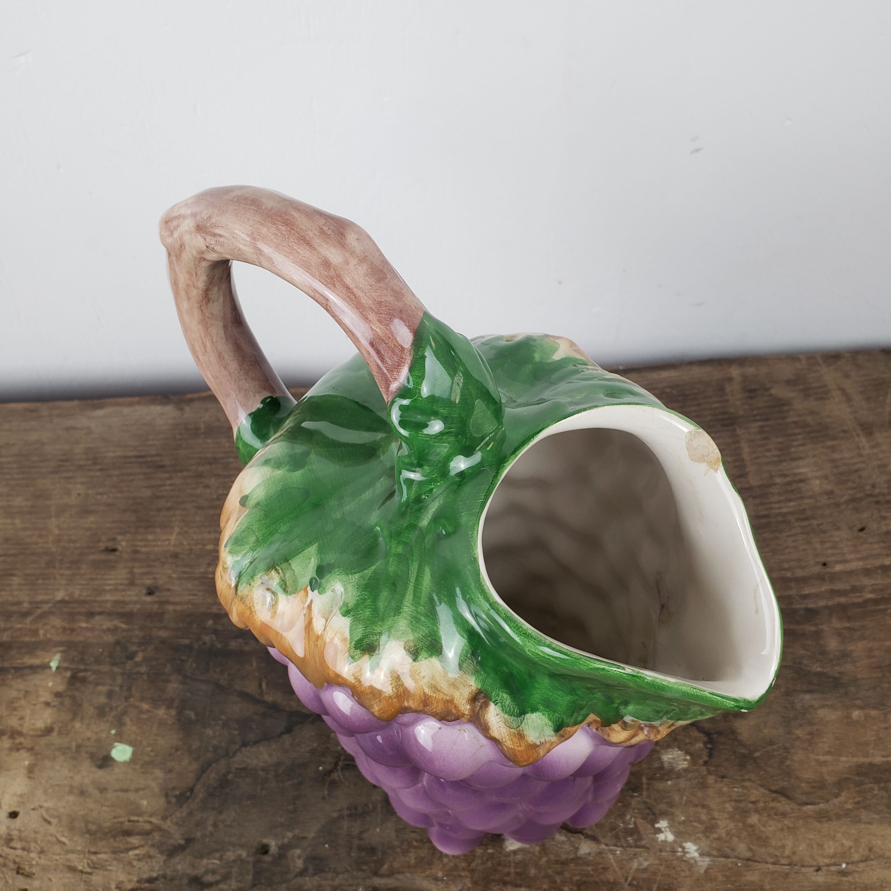 Grape slurry pitcher