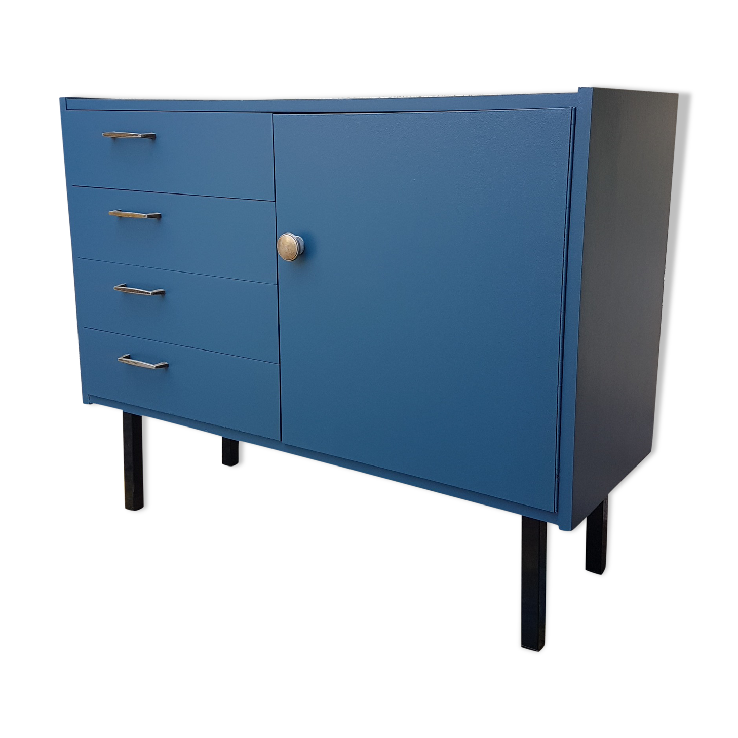 Deep blue sideboard