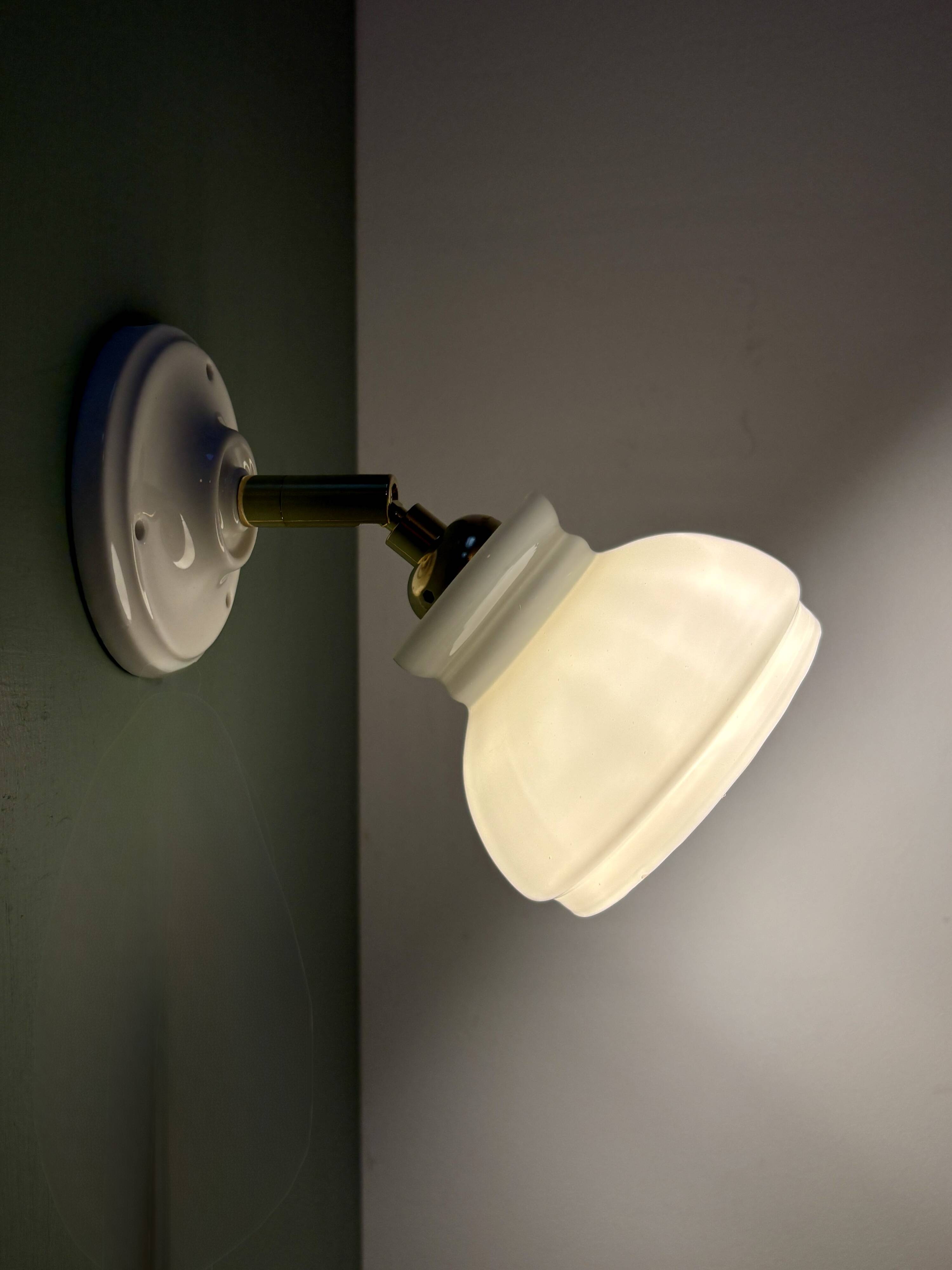 Vintage lampshade in white opaline.