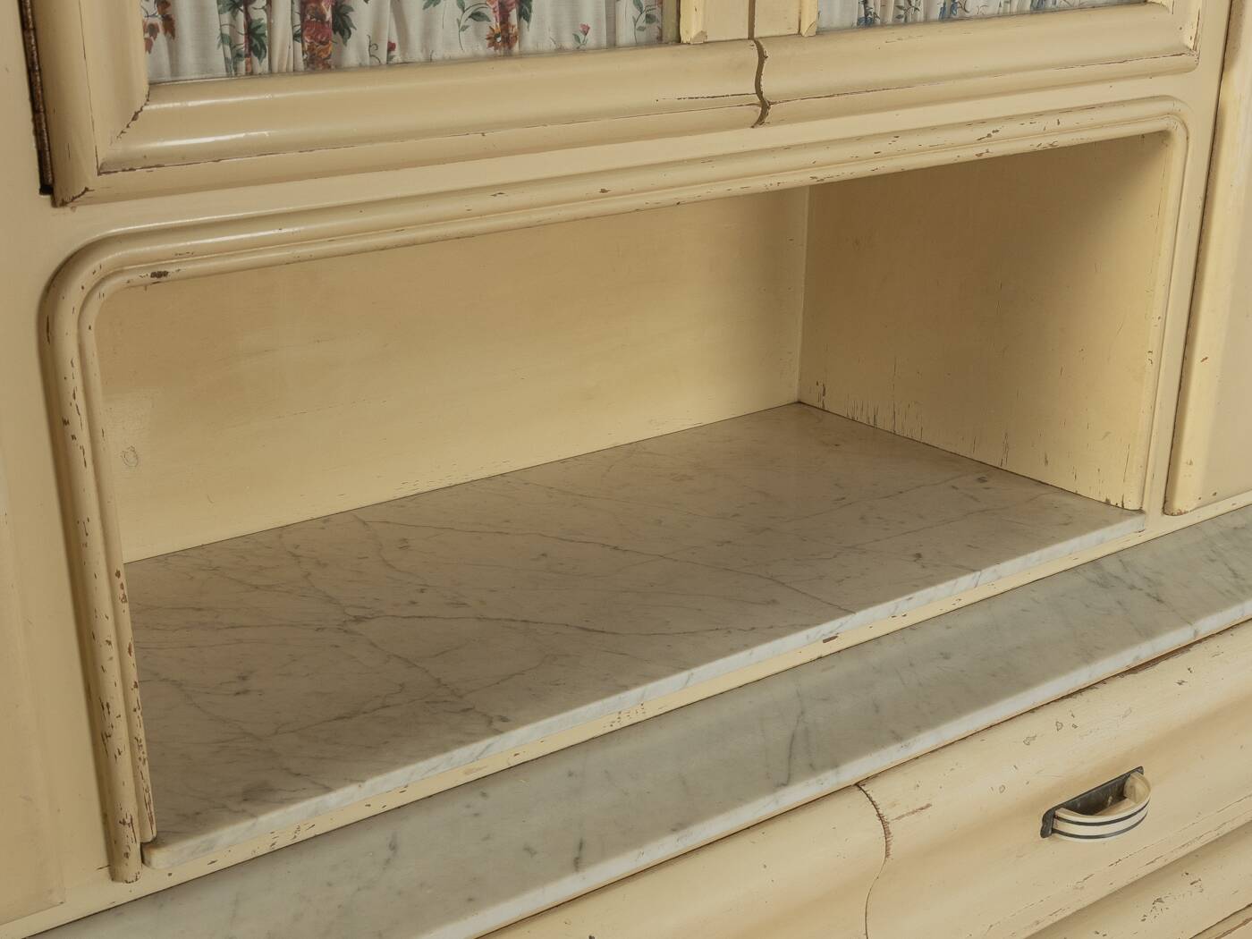 Art Déco Kitchen Cabinet