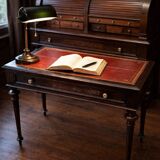 Bureau plat en acajou du XXe