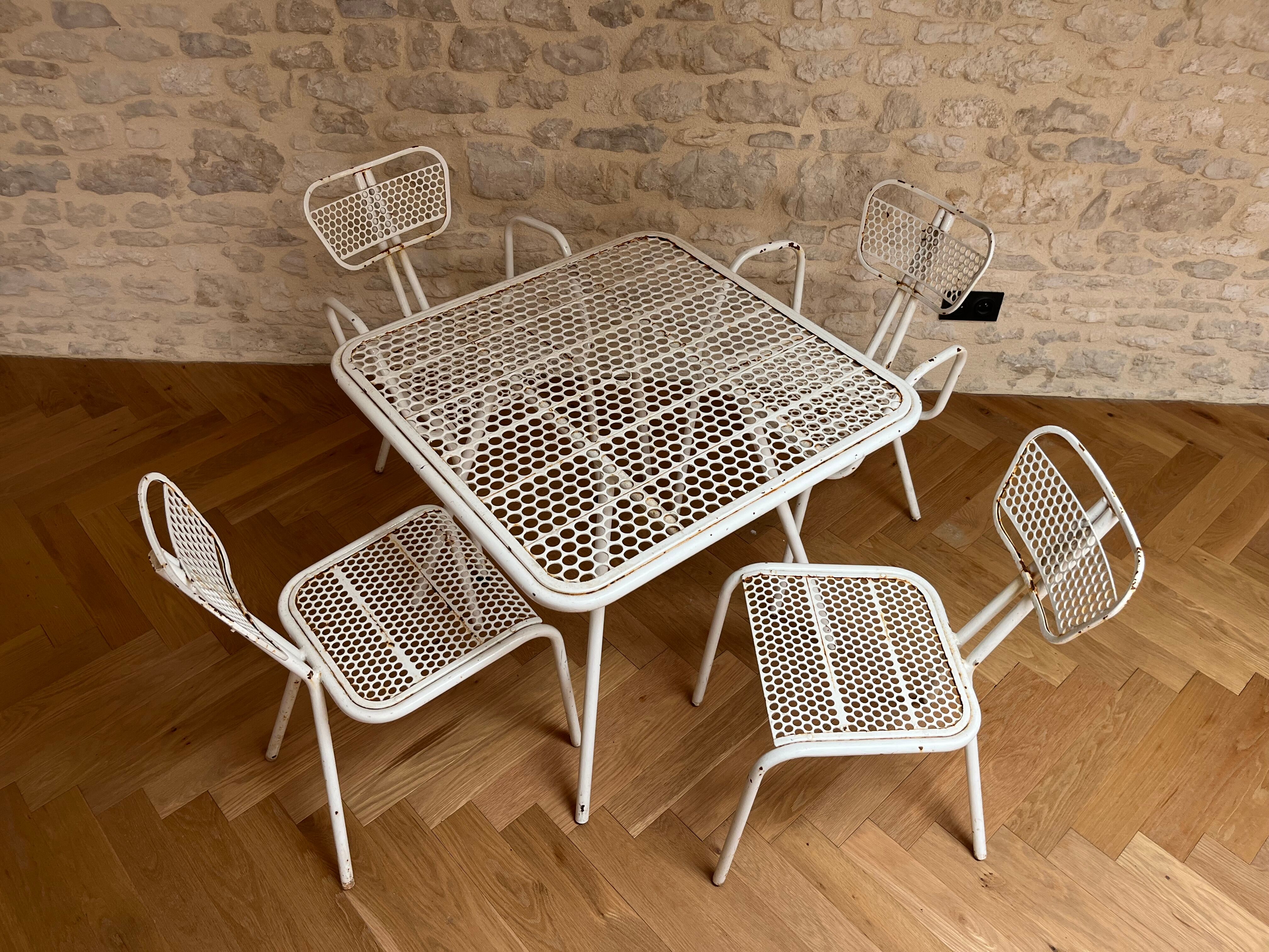 Table de jardin Radar par René Malaval