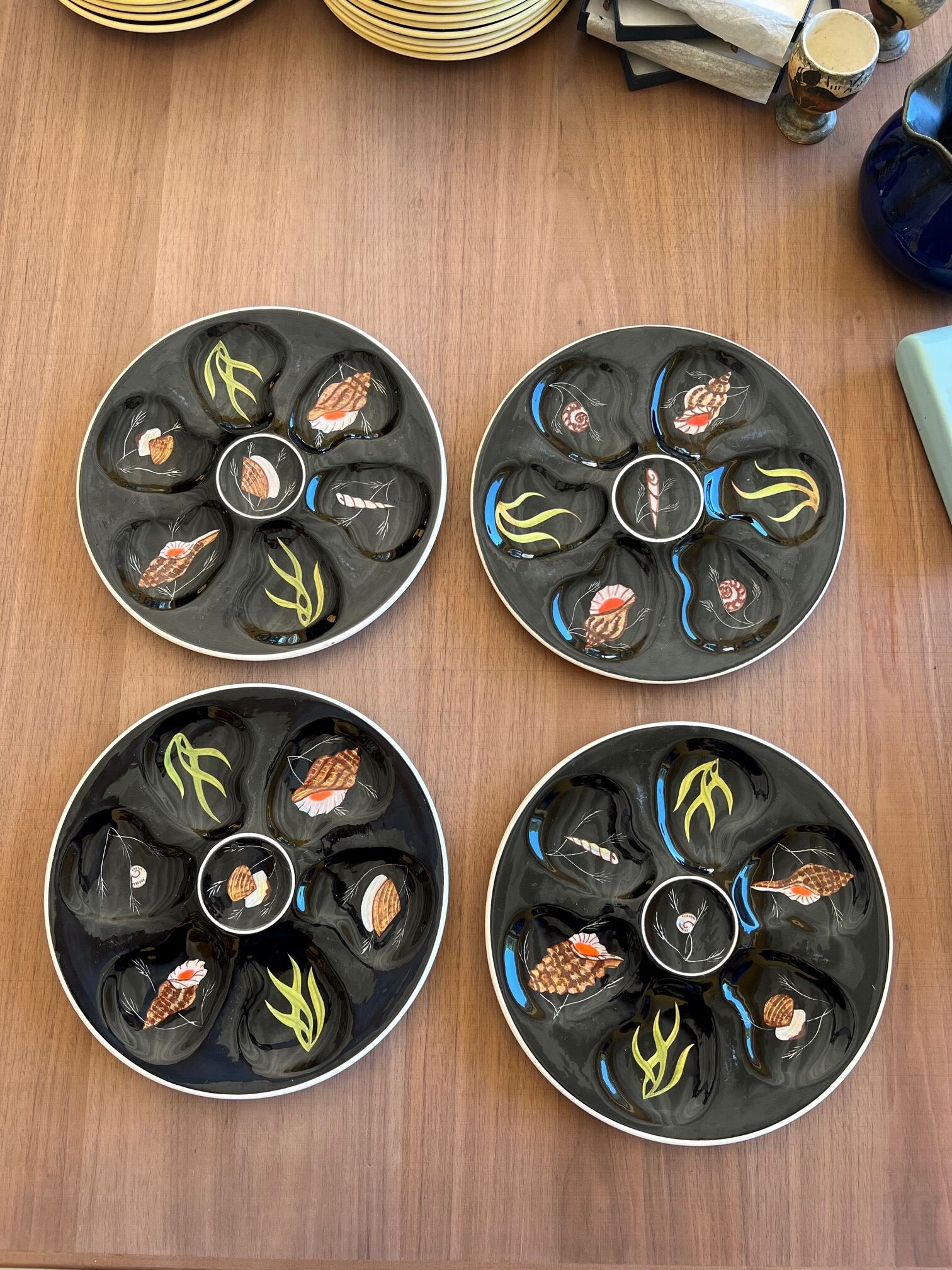 4 Henriot oyster plates
