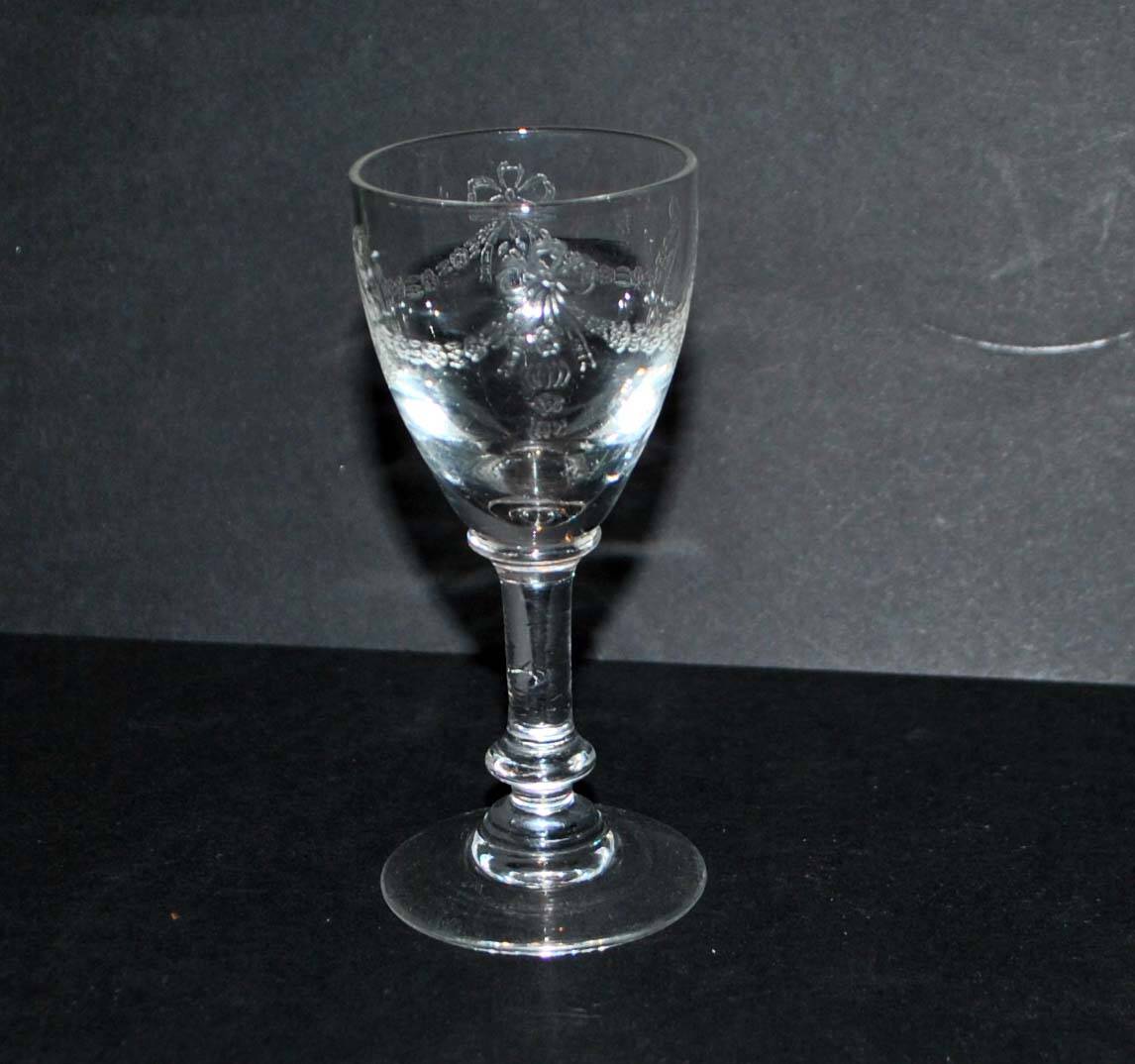 Set of 6 old acid-etched liqueur glasses - decoration of knots and garlands of flowers 1900