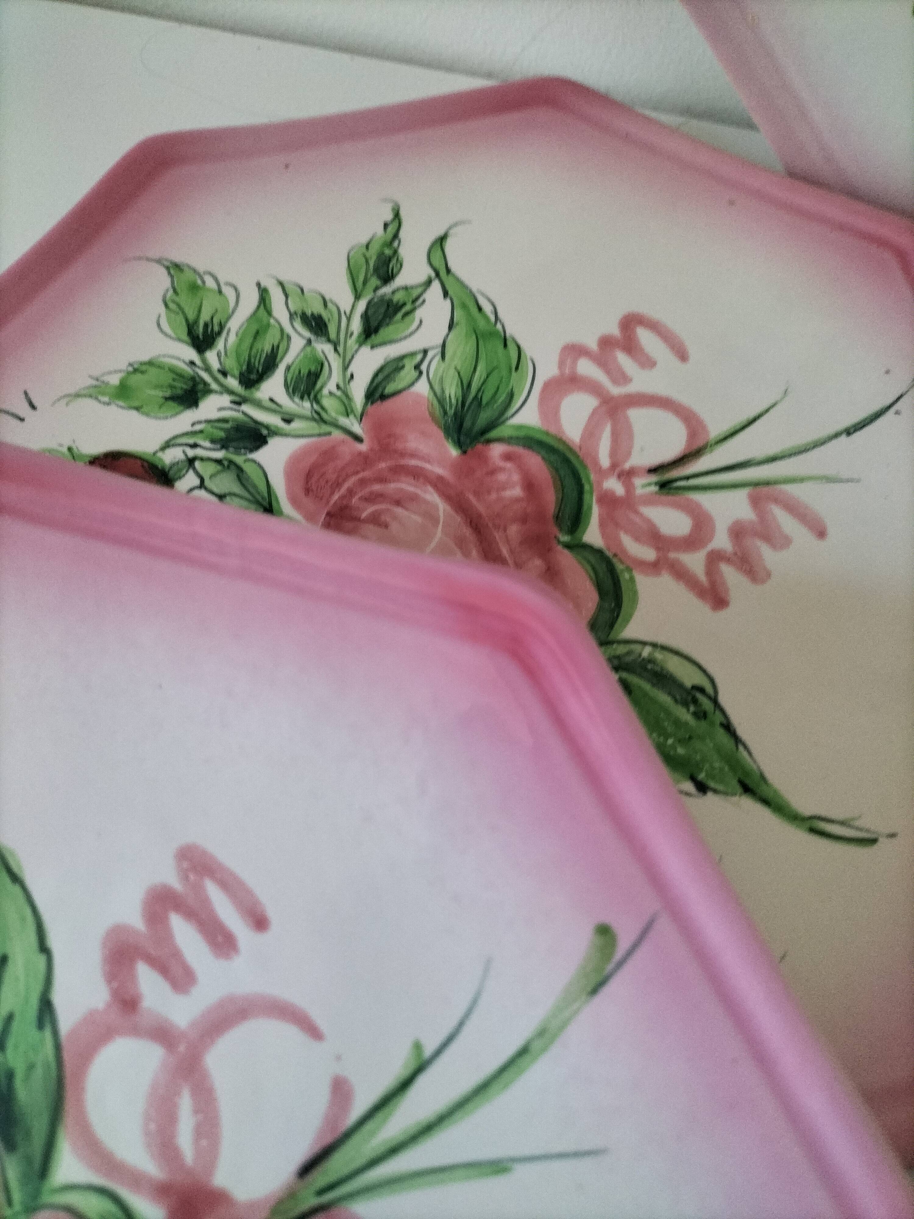 dessert plates and serving dish in earthenware – hand-painted decoration