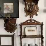Wall shelf with pediment, in turned Napoleon III wood