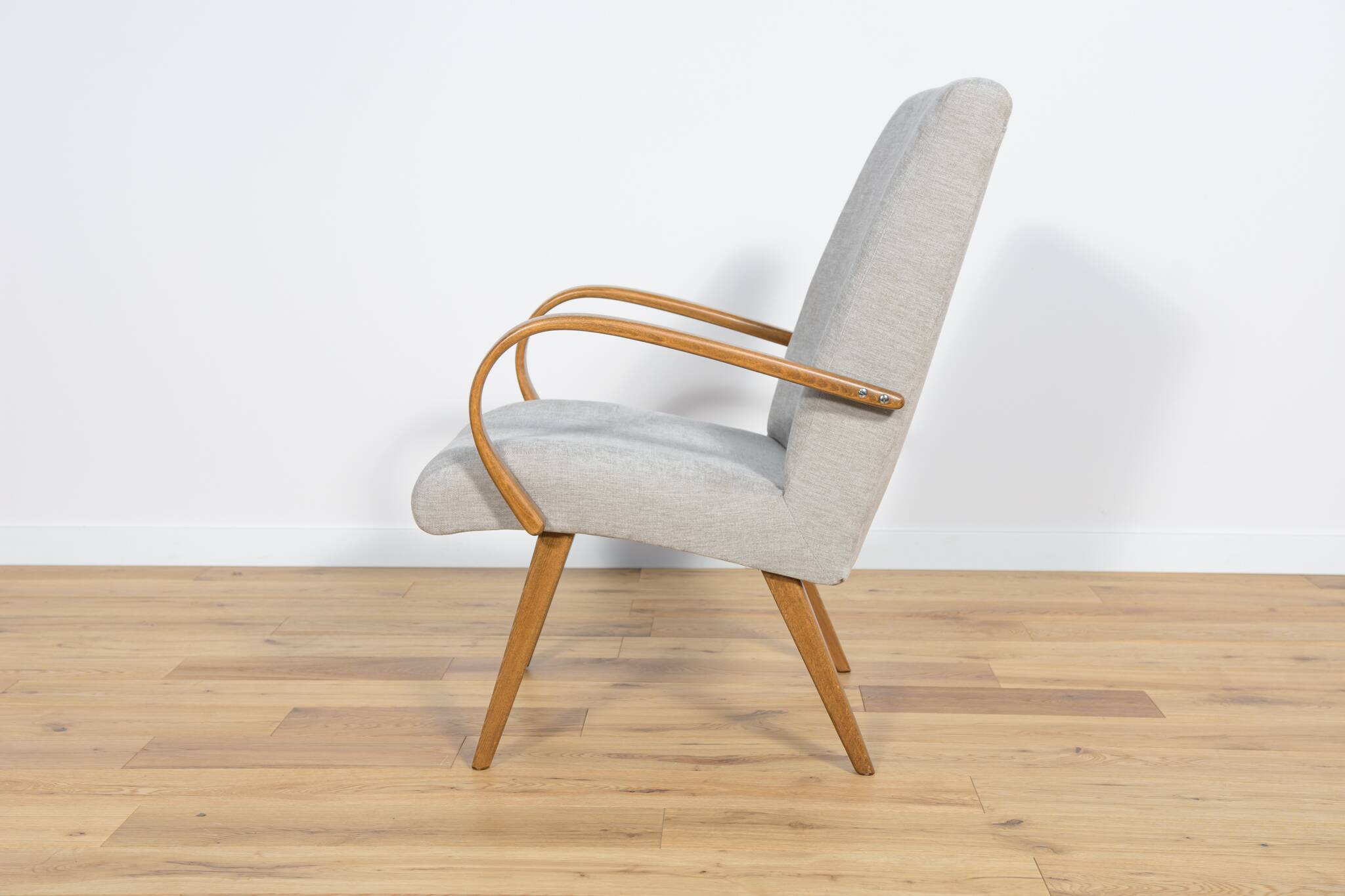 Model 53 Armchair by Jaroslav Smidek for Ton, 1960s