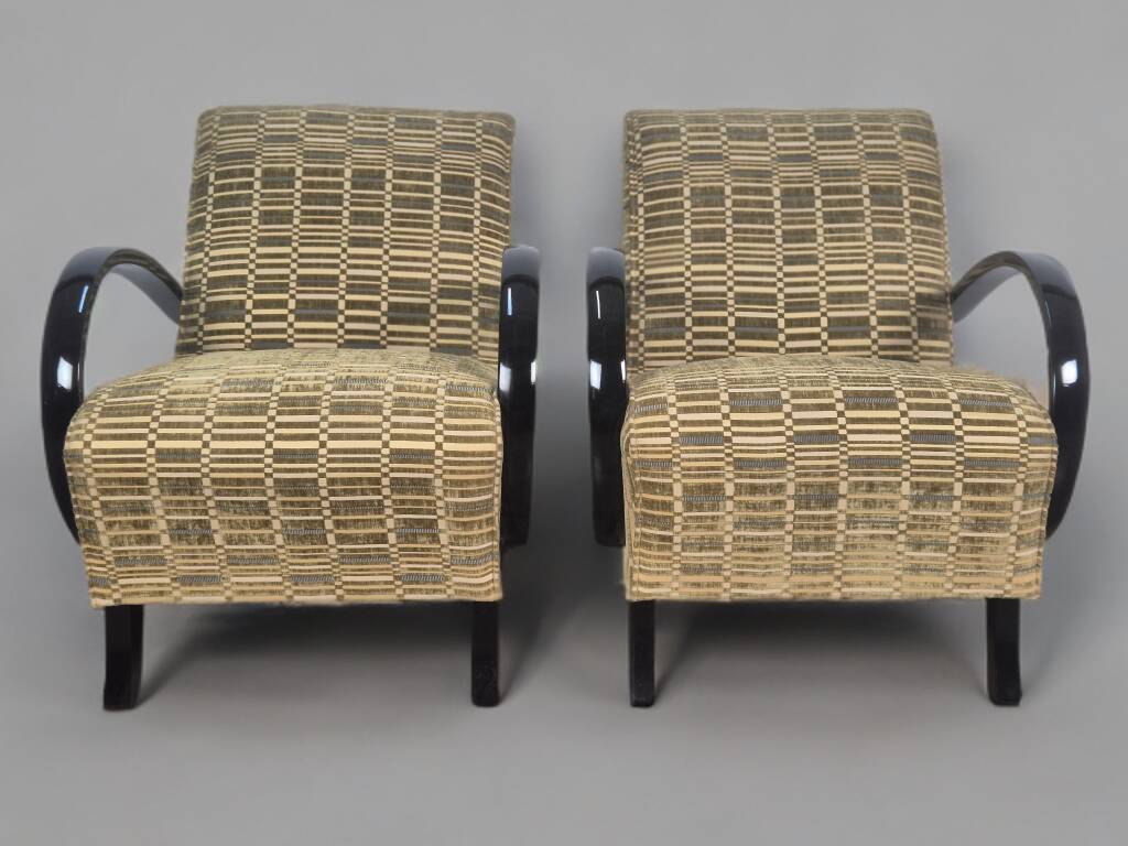 Pair of Art Deco armchairs H410 by Jindrich Halabala, 1940s