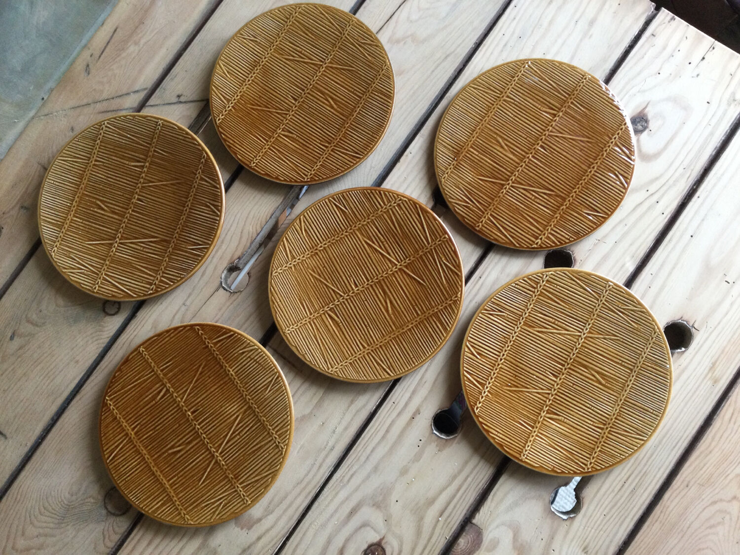 6 dessert plates or Gien cheese straw pattern