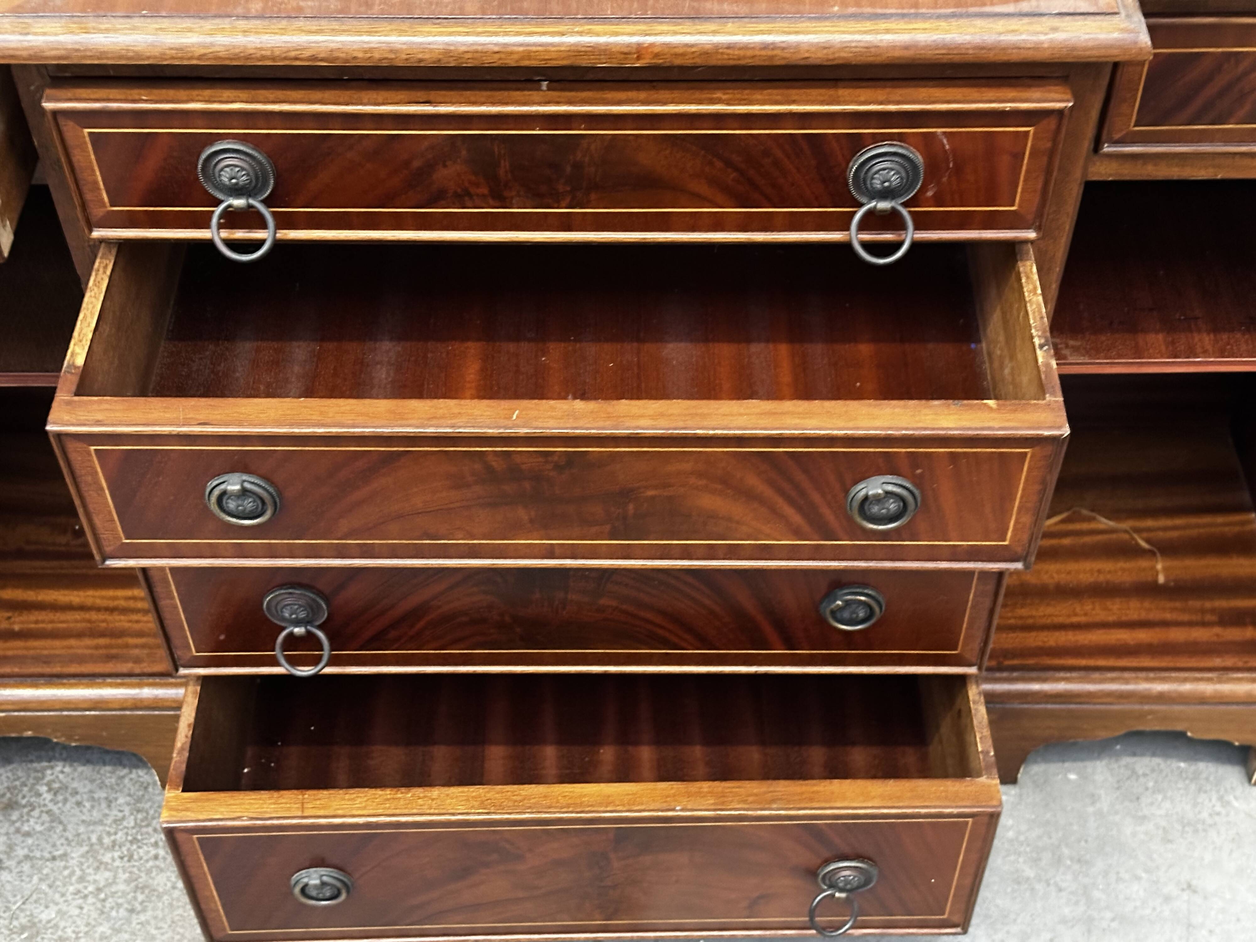 Buffet Anglais en acajou fin 19 e