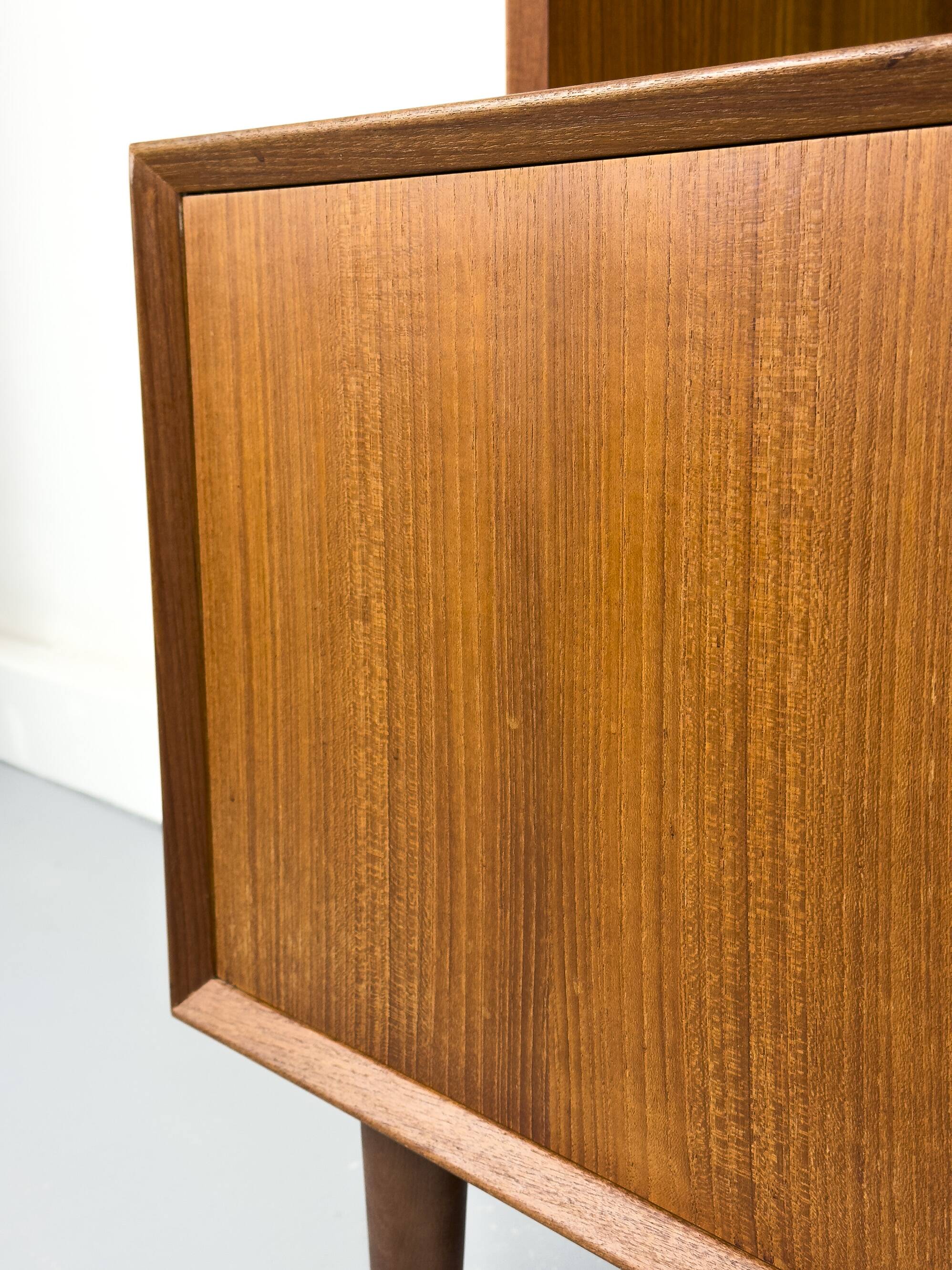 Buffet en teck avec étagère par Brouer Møbler, années 1960.