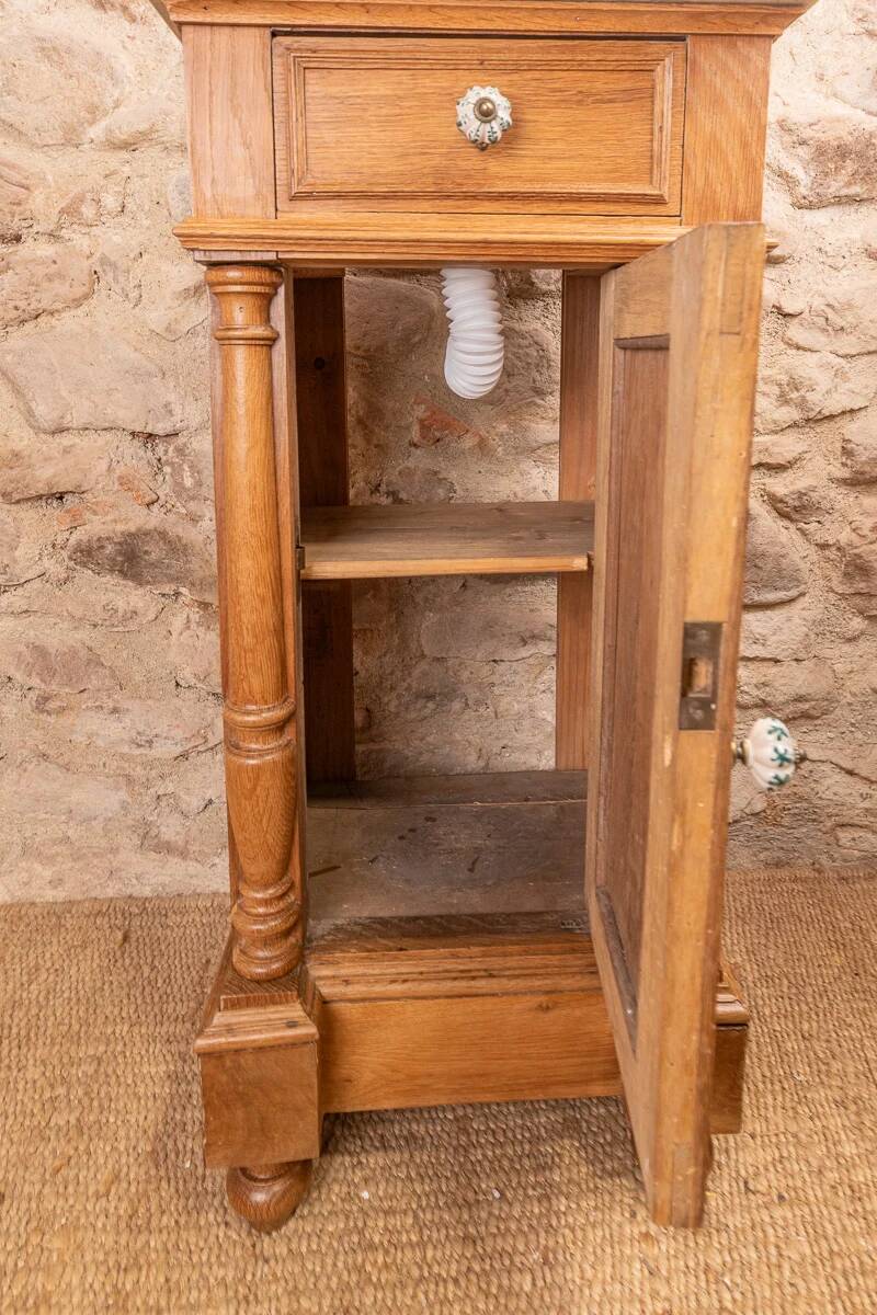 Small antique oak washstand with turned columns and white marble – Henri II style / late 19th century