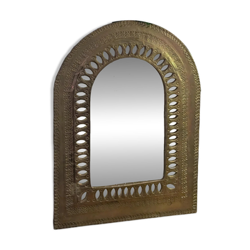 Antique gilded mirror with carved decoration – Ethnic/baroque style