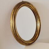 Miroir ovale cadre en bois doré 22 X 17 X 2 cm.