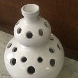 Vase spades flowers in white earthenware