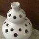 Vase spades flowers in white earthenware