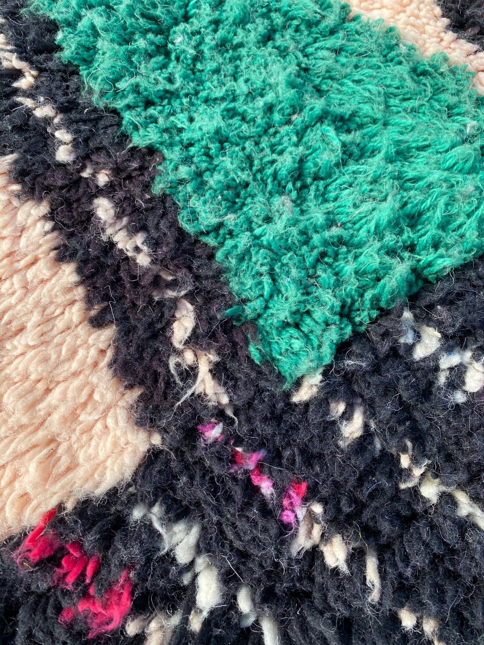 Modern Moroccan Carpet hand-woven wool, 200x285 cm