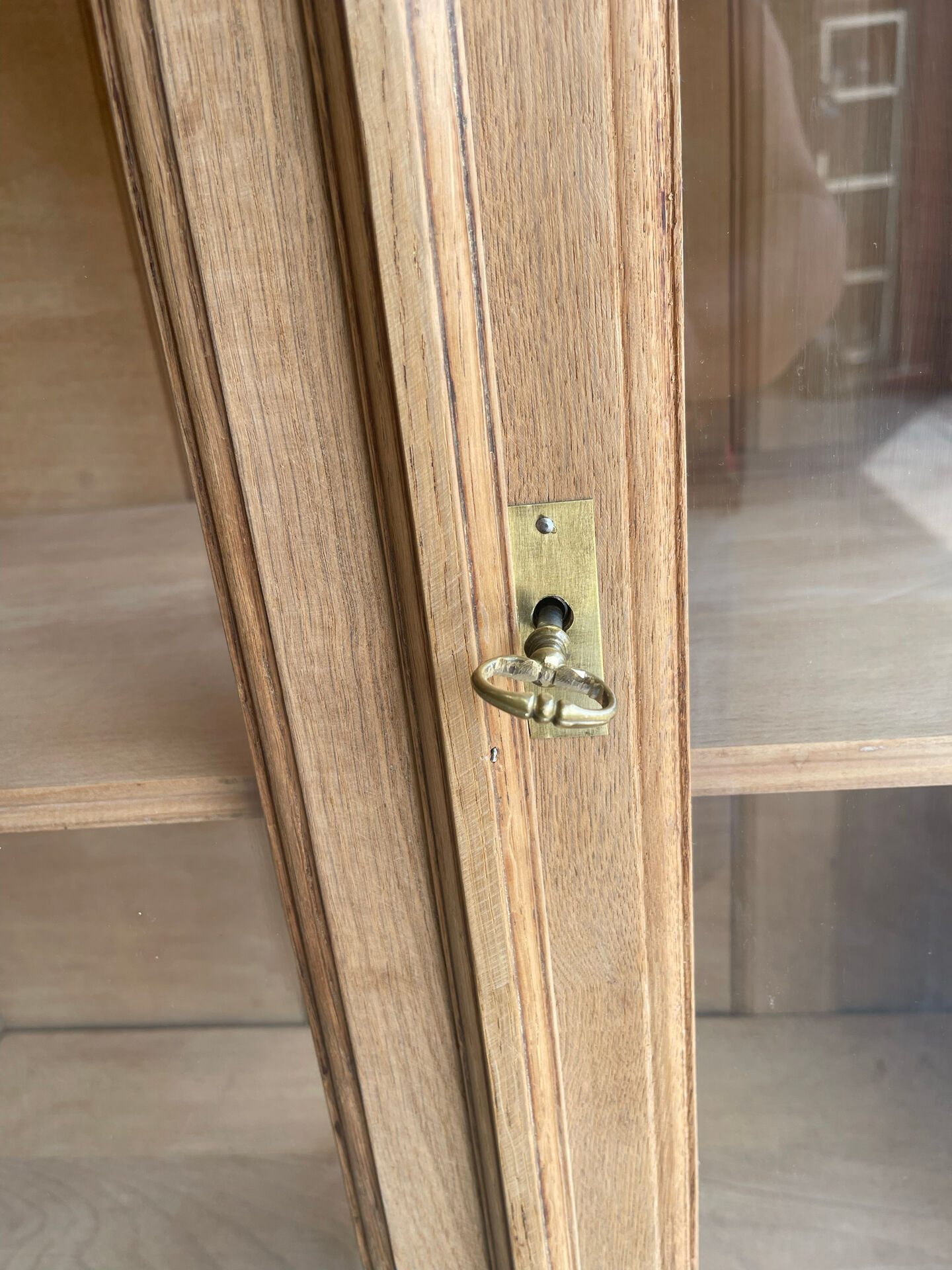 Glass cabinet
