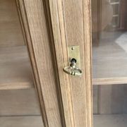 Armoire vitrée
