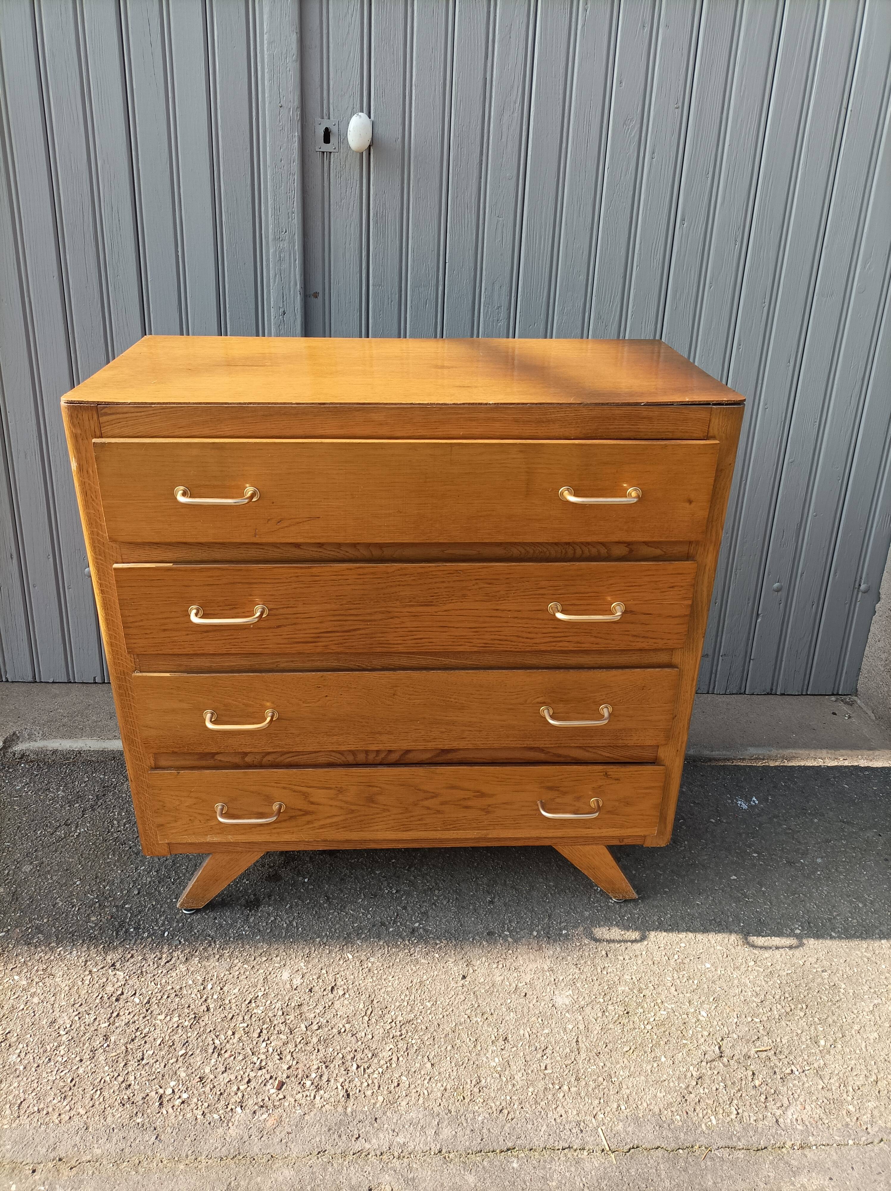 Vintage chest of drawers 4 drawers feet compass