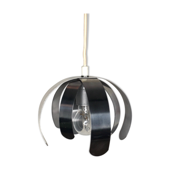 Suspension fleur en acier brossé dans le style de Jocelyne Trocmé