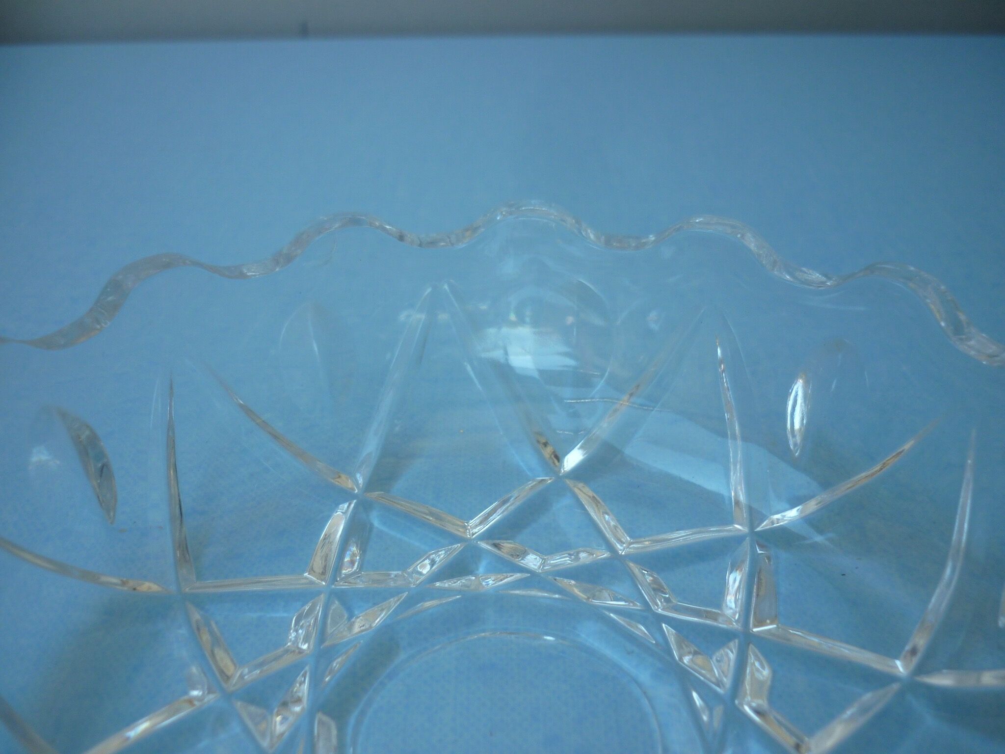 4 crystal chisell ramekins